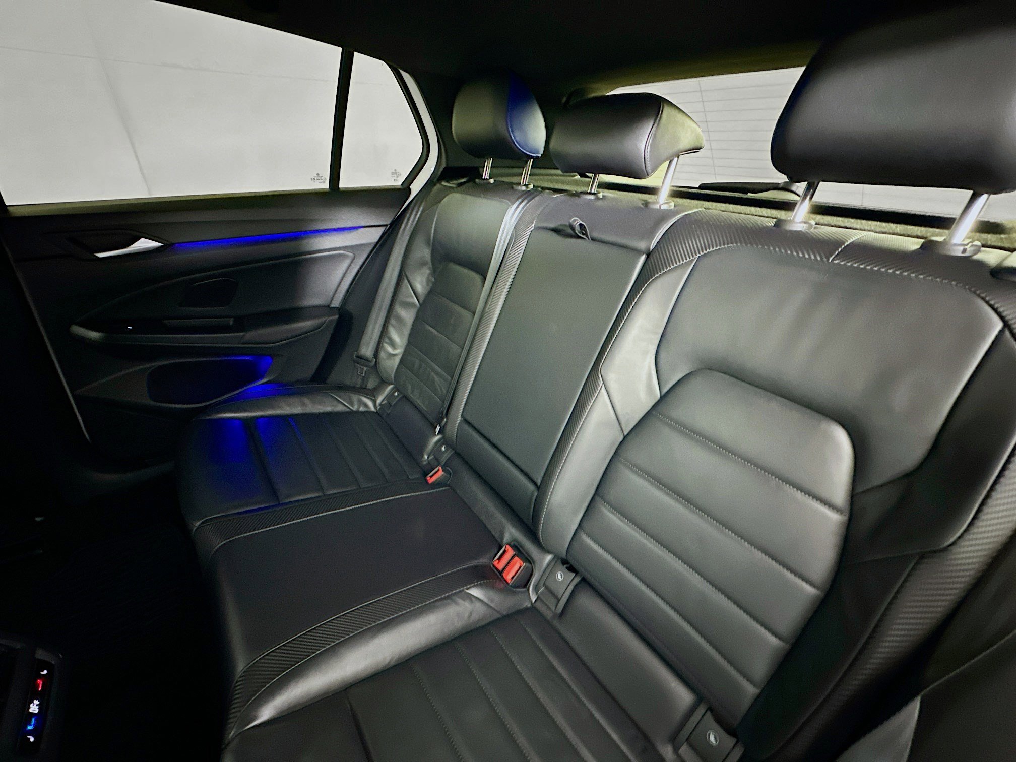 2023 Volkswagen Golf R 22