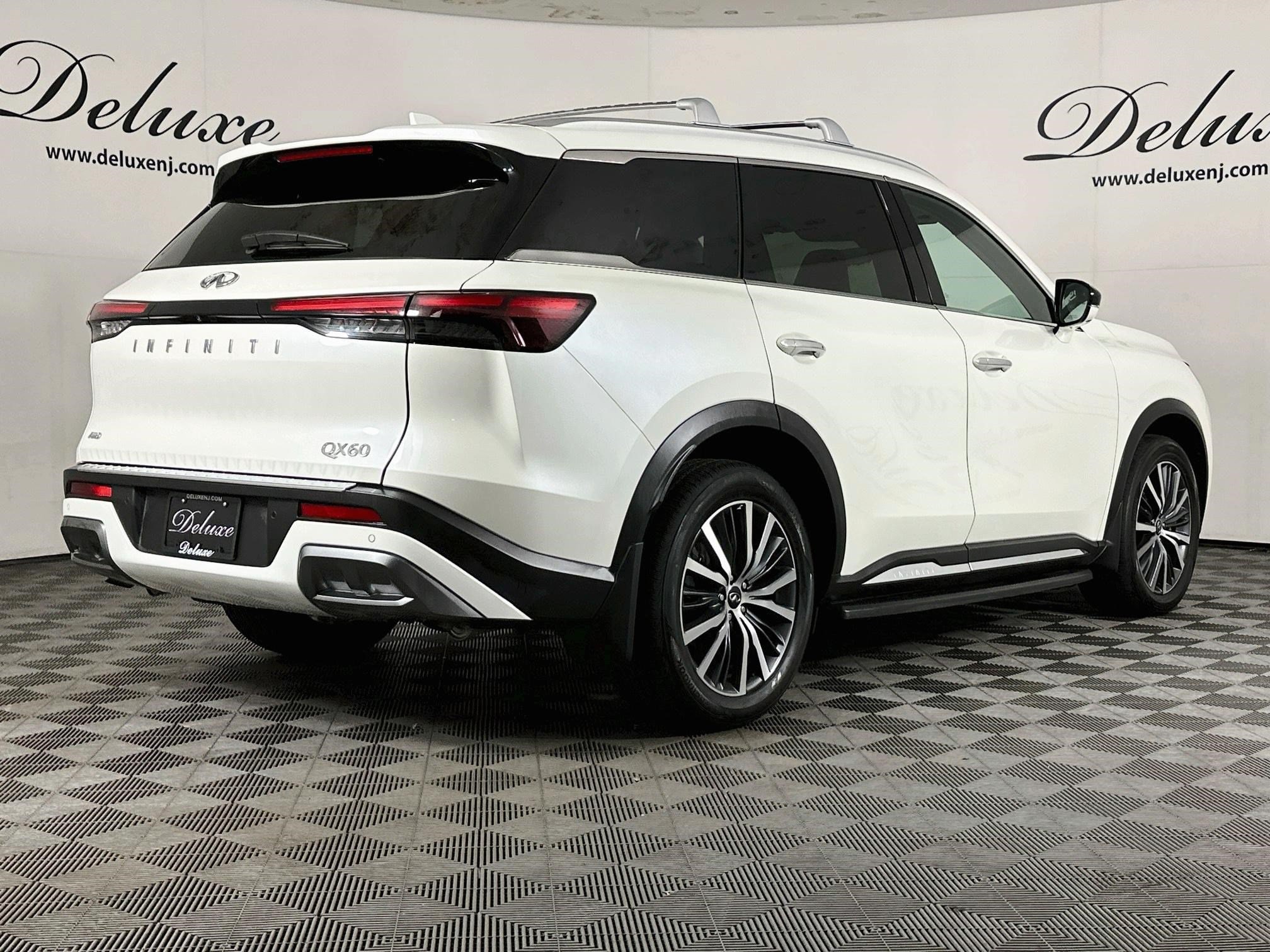 2025 INFINITI QX60 5