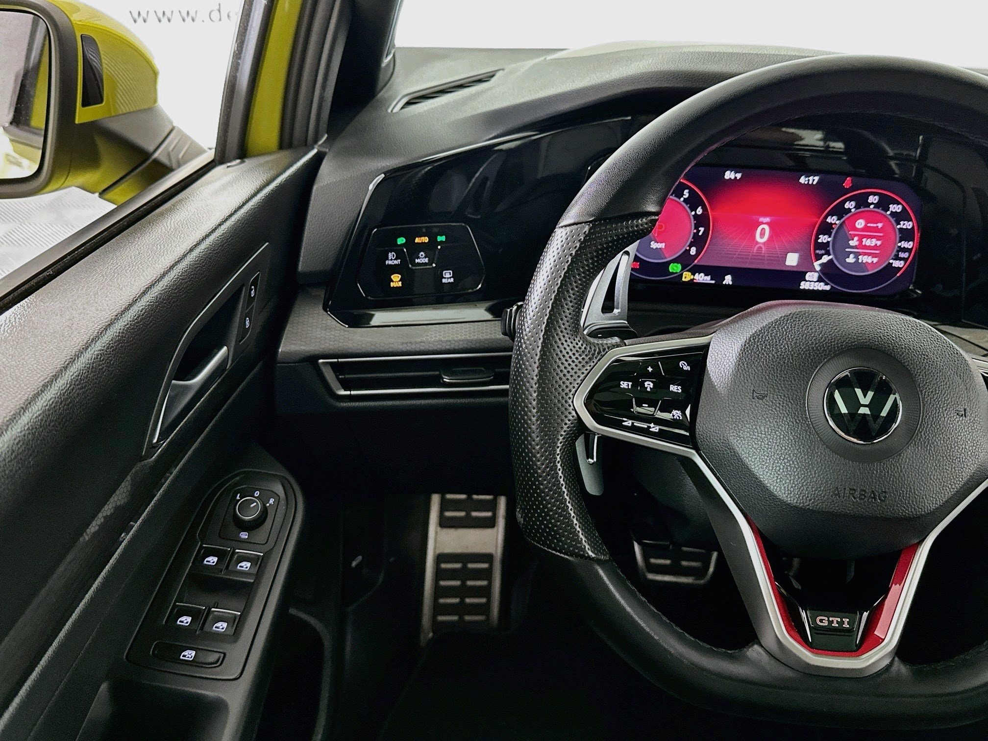 2022 Volkswagen Golf GTI 9