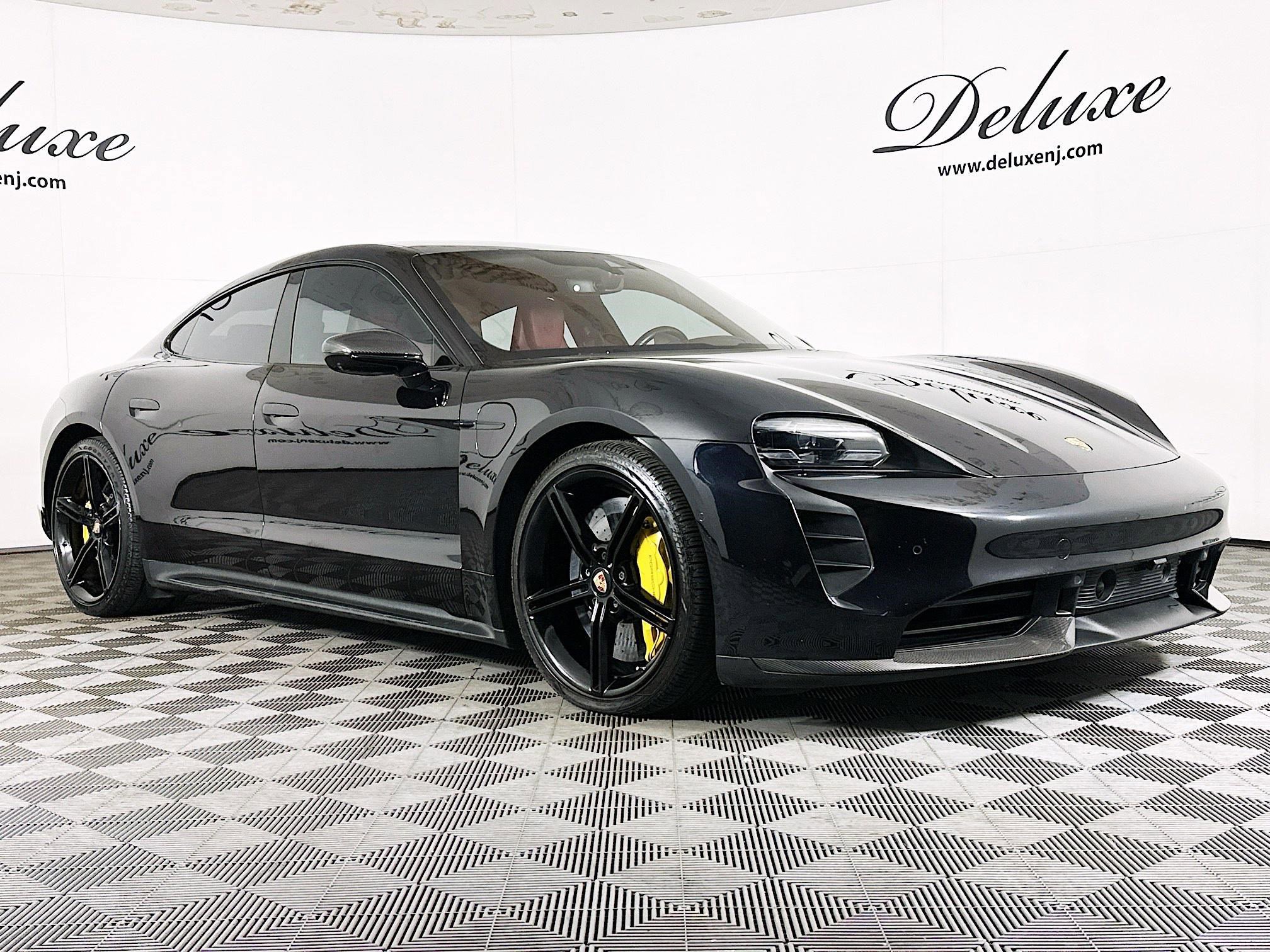 2022 Porsche Taycan Turbo S's photo