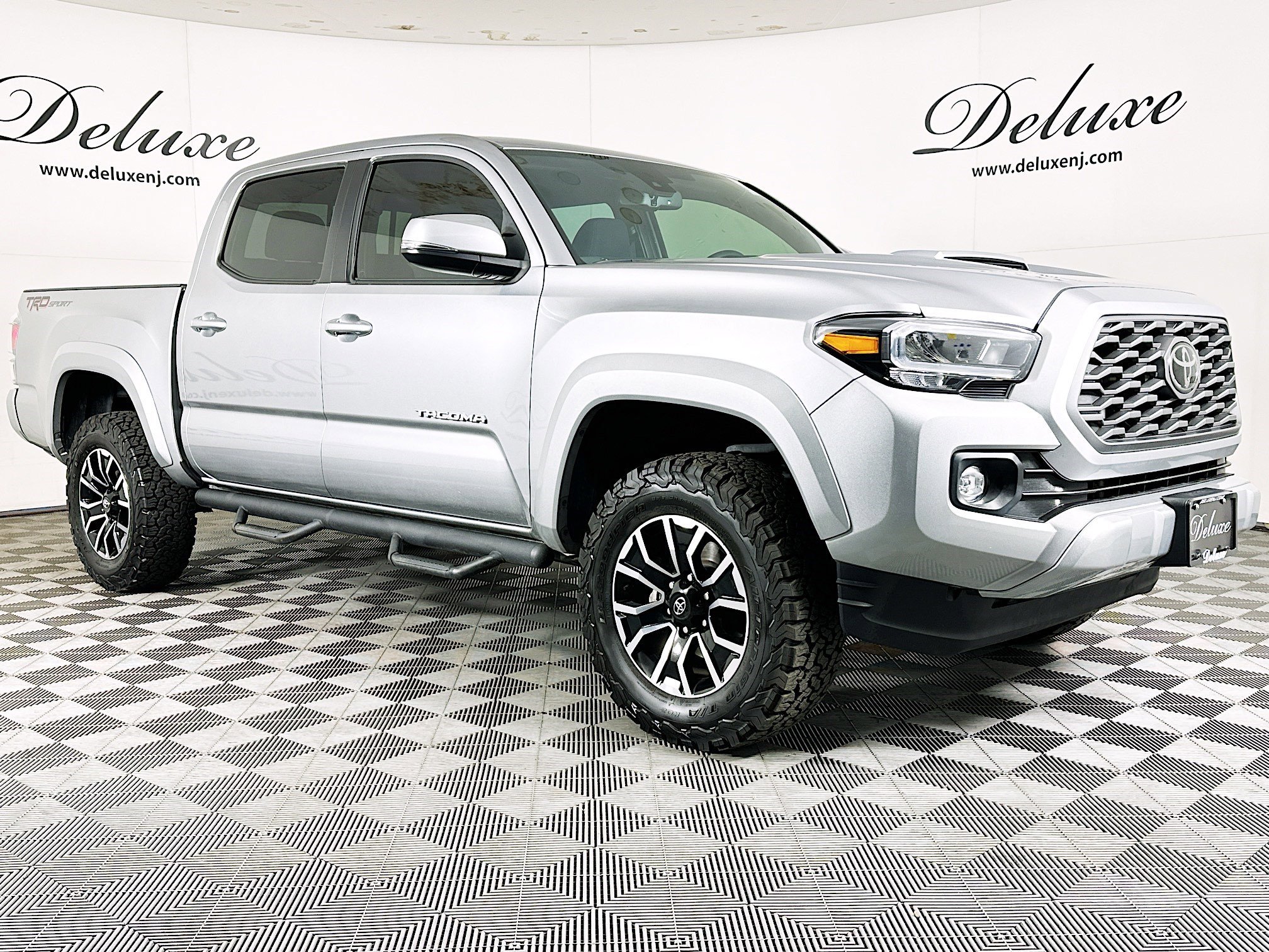 2023 Toyota Tacoma TRD Sport's photo