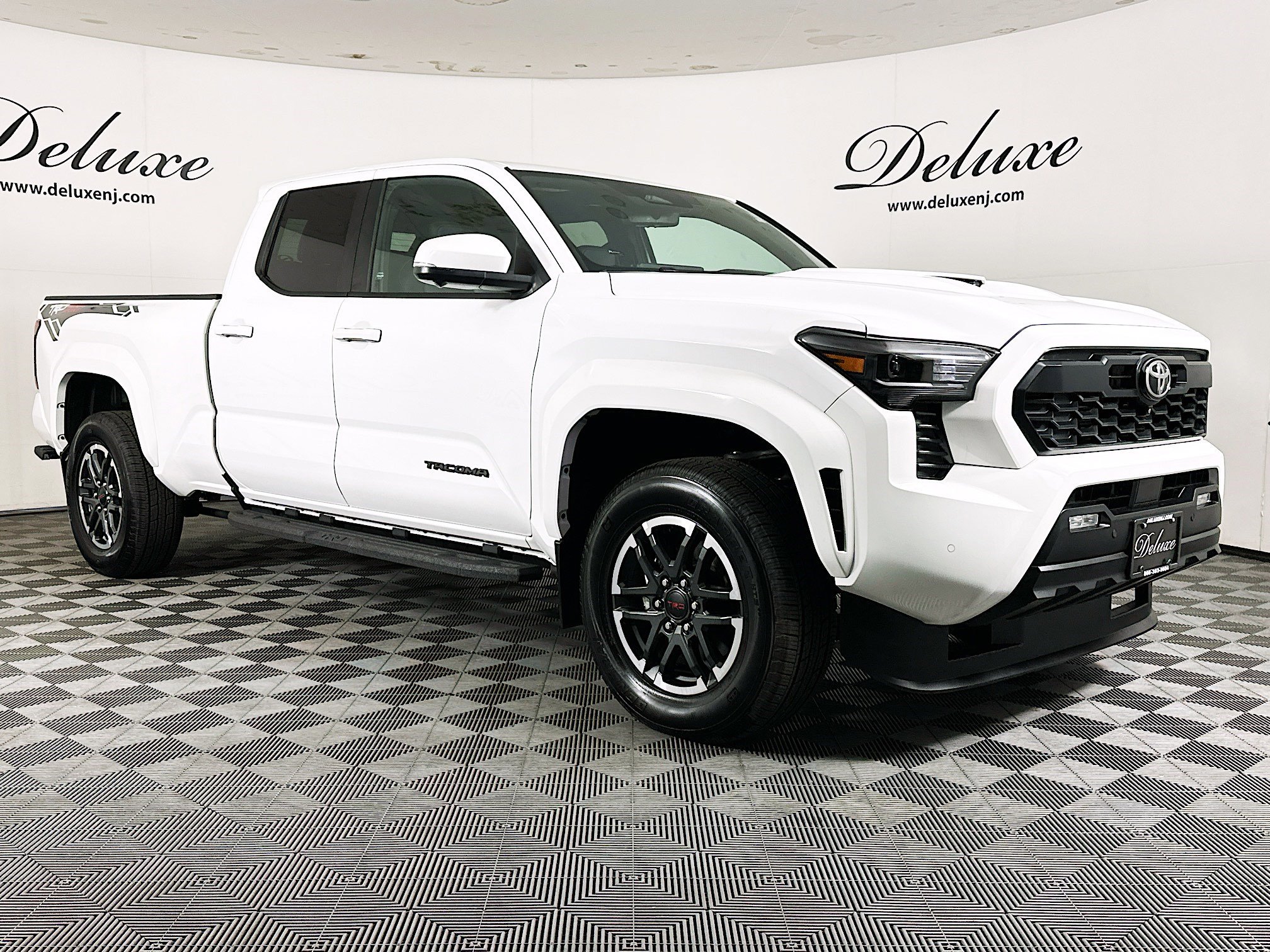 2024 Toyota Tacoma TRD Sport's photo