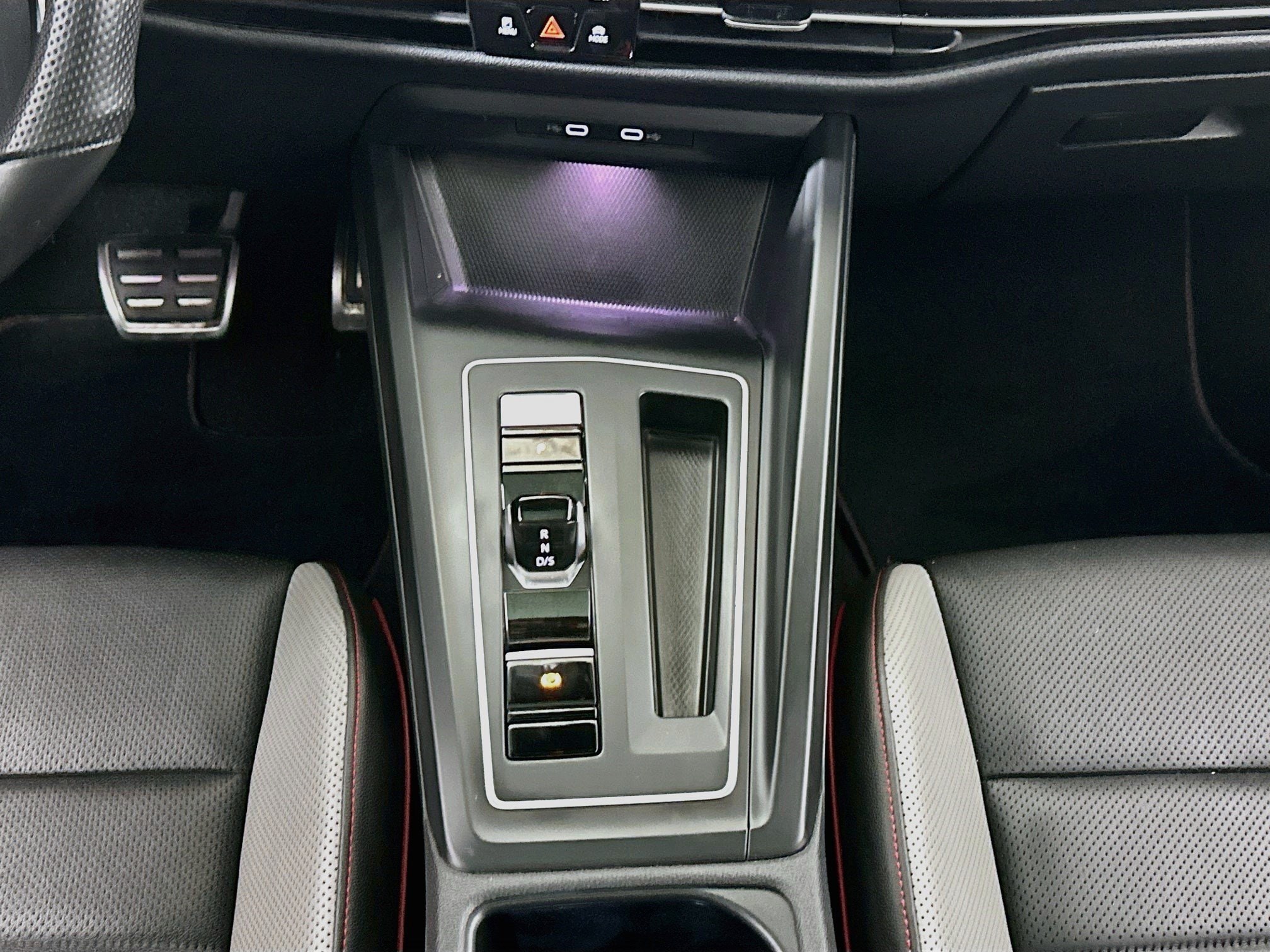 2022 Volkswagen Golf GTI 12