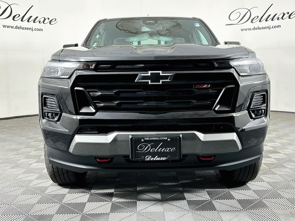 Used 2023 Chevrolet Colorado Z71 4WD Crew-Cab Pickup-Truck,