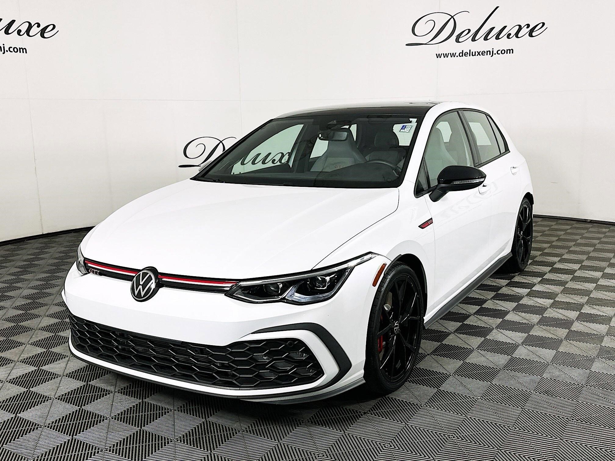 2024 Volkswagen Golf GTI 380 SE photo 3
