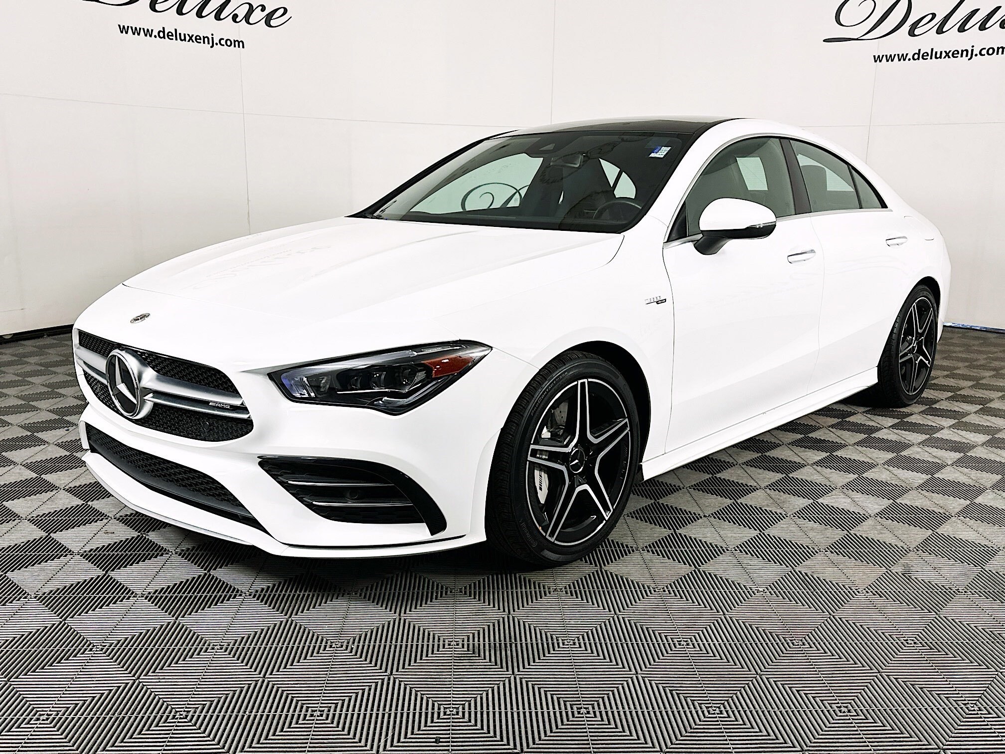 2023 Mercedes Benz CLA 35 AMG 4MATIC photo 3