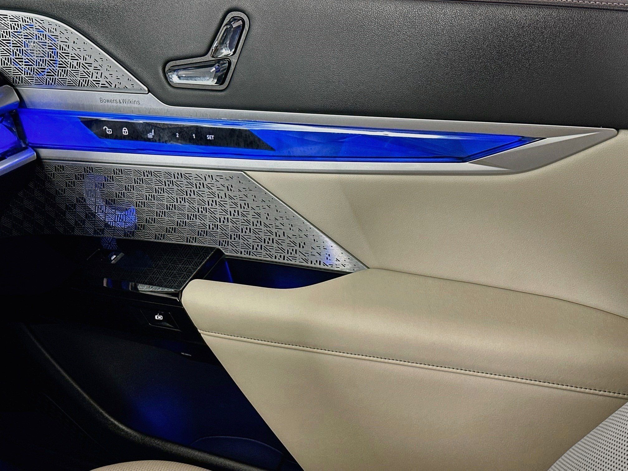 2023 BMW i7 16