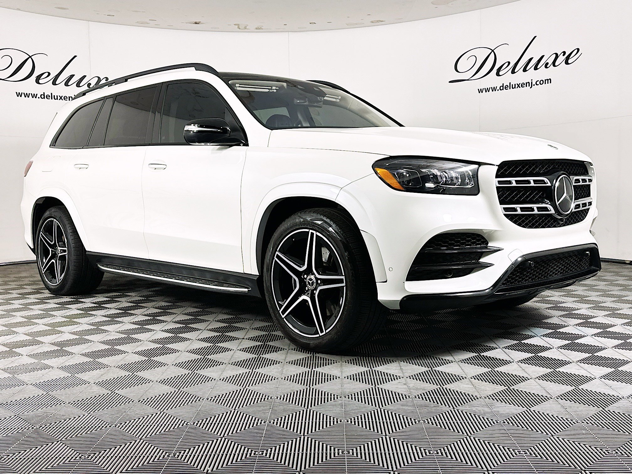 2023 Mercedes-Benz GLS Base's photo