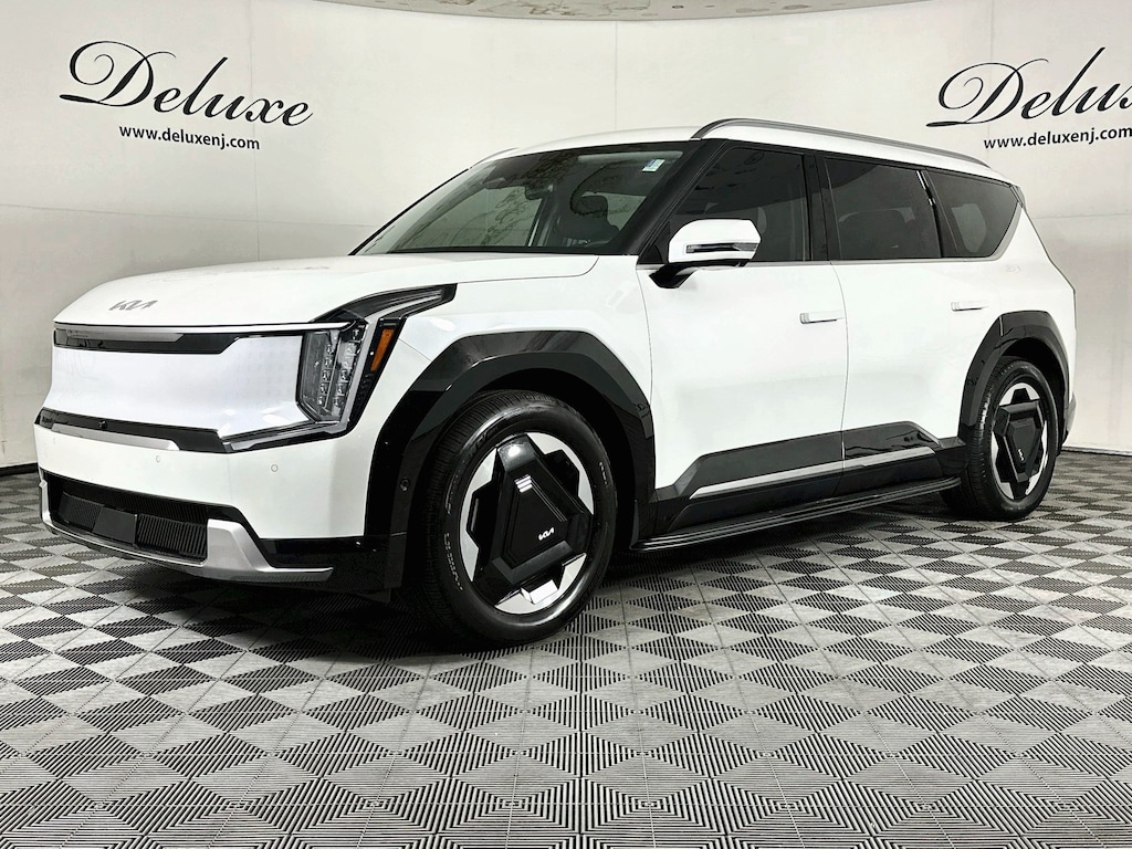 Used 2024 Kia EV9 Land Long Range AWD 3-ROW SEAT SUV,