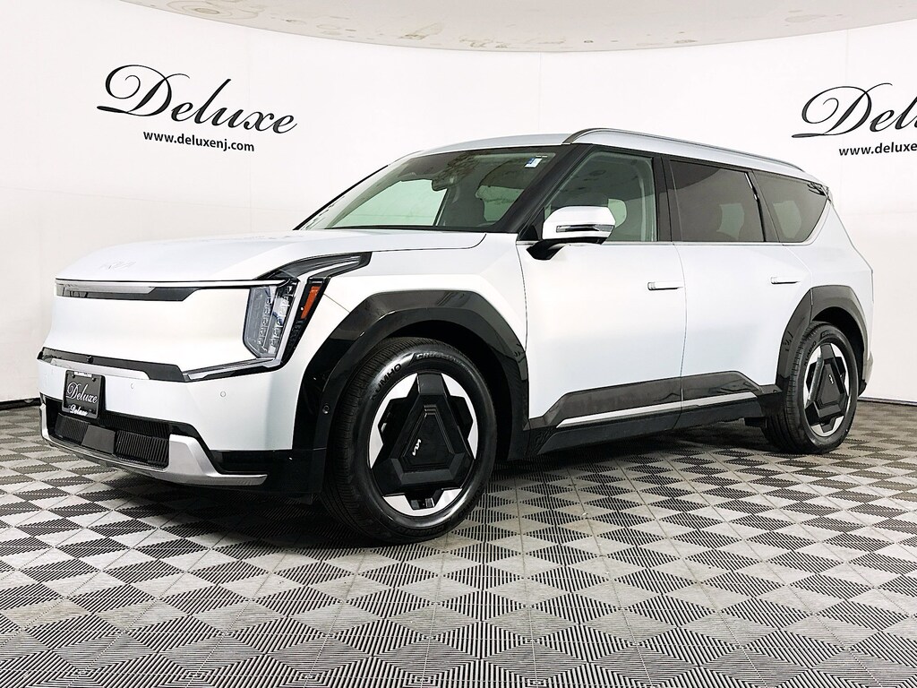 Used 2024 Kia EV9 Land Long Range AWD 3-ROW SEAT SUV,