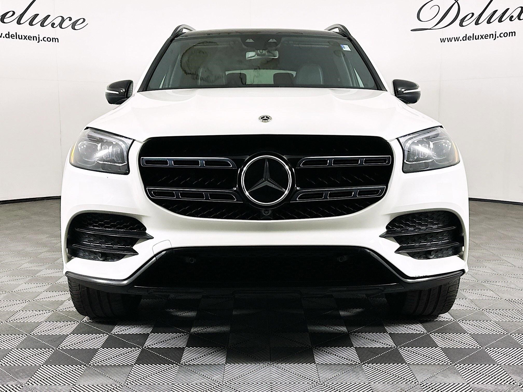 2023 Mercedes Benz GLS 450 AMG 4MATIC photo 2