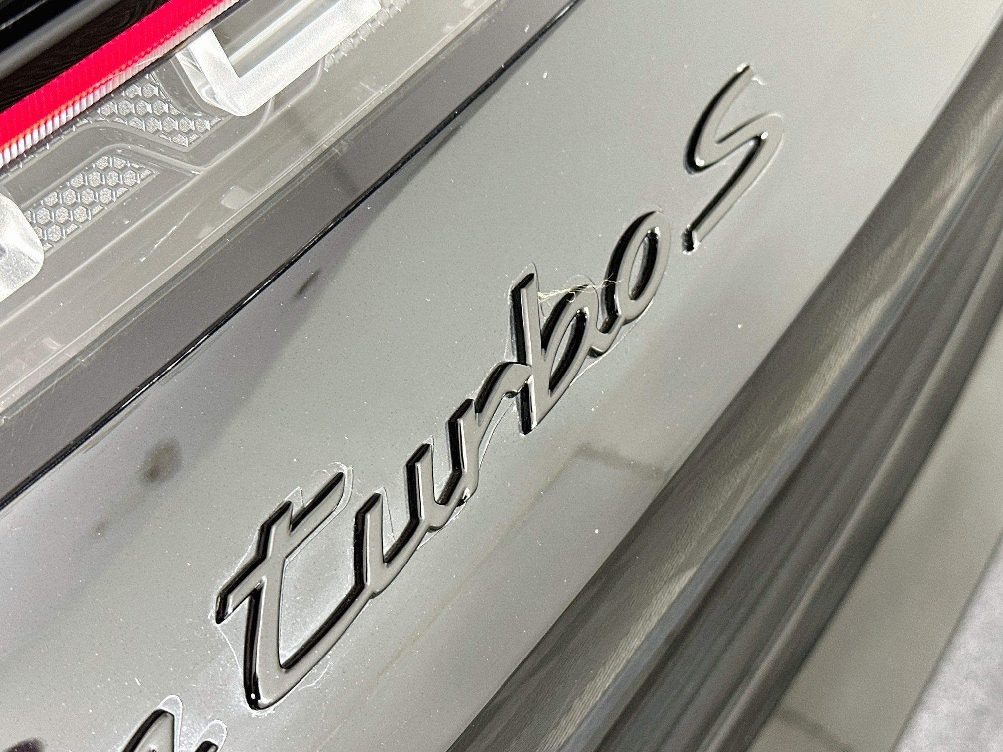 2022 Porsche Taycan 25