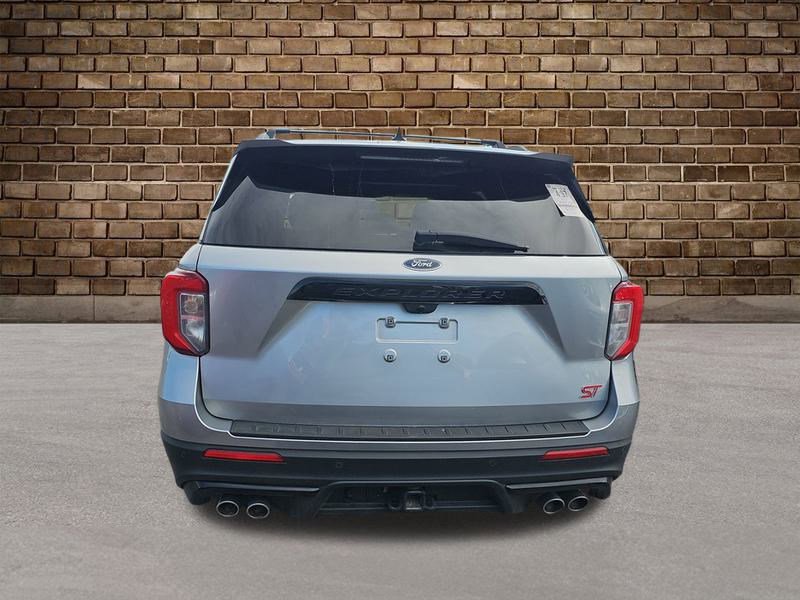 2021 Ford Explorer ST photo 4