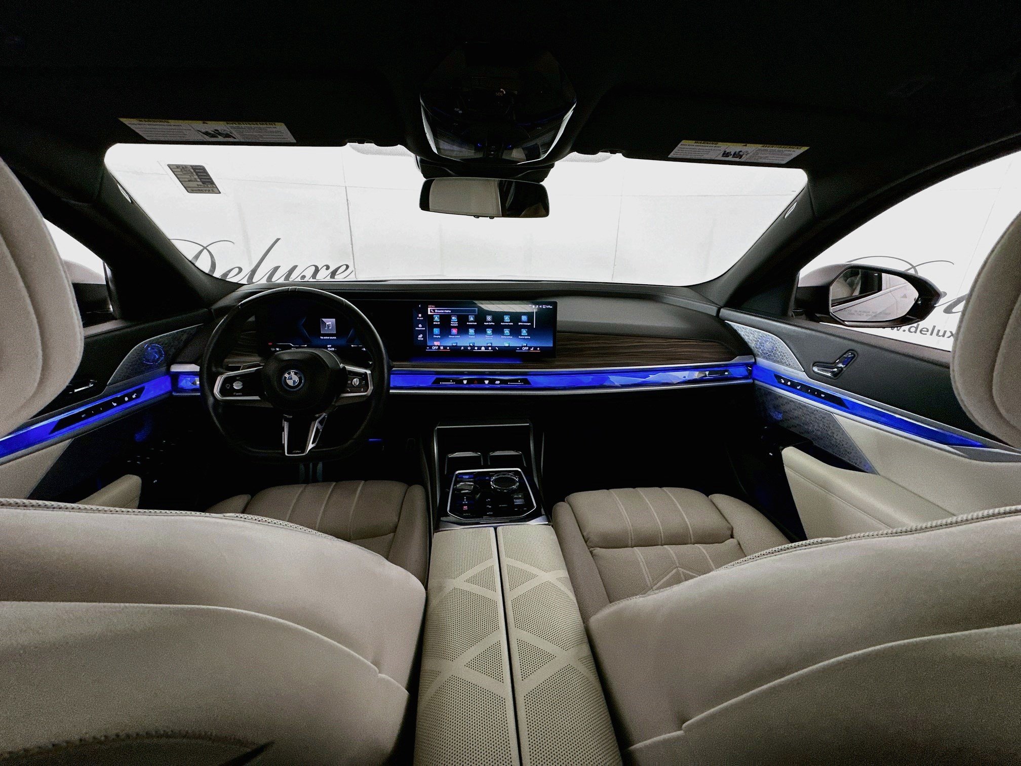2023 BMW i7 18