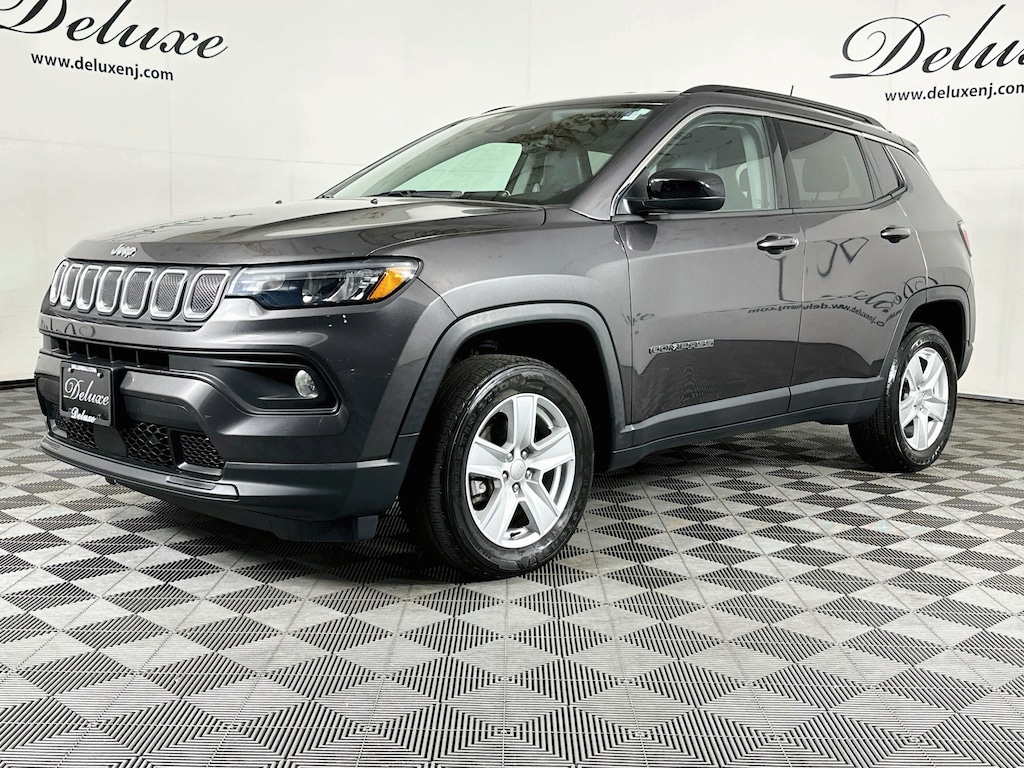 Used 2022 Jeep Compass Latitude 4WD SUV,