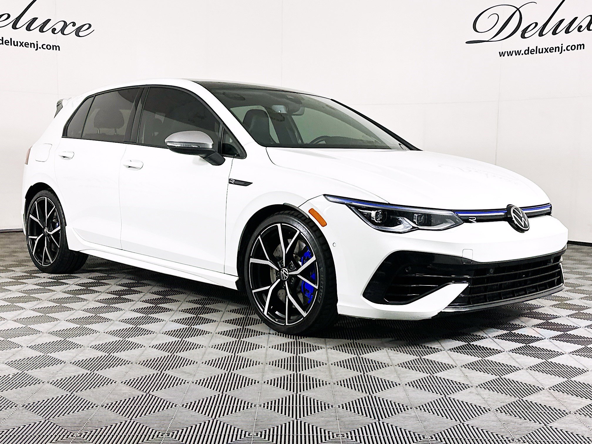 2023 Volkswagen Golf R R's photo