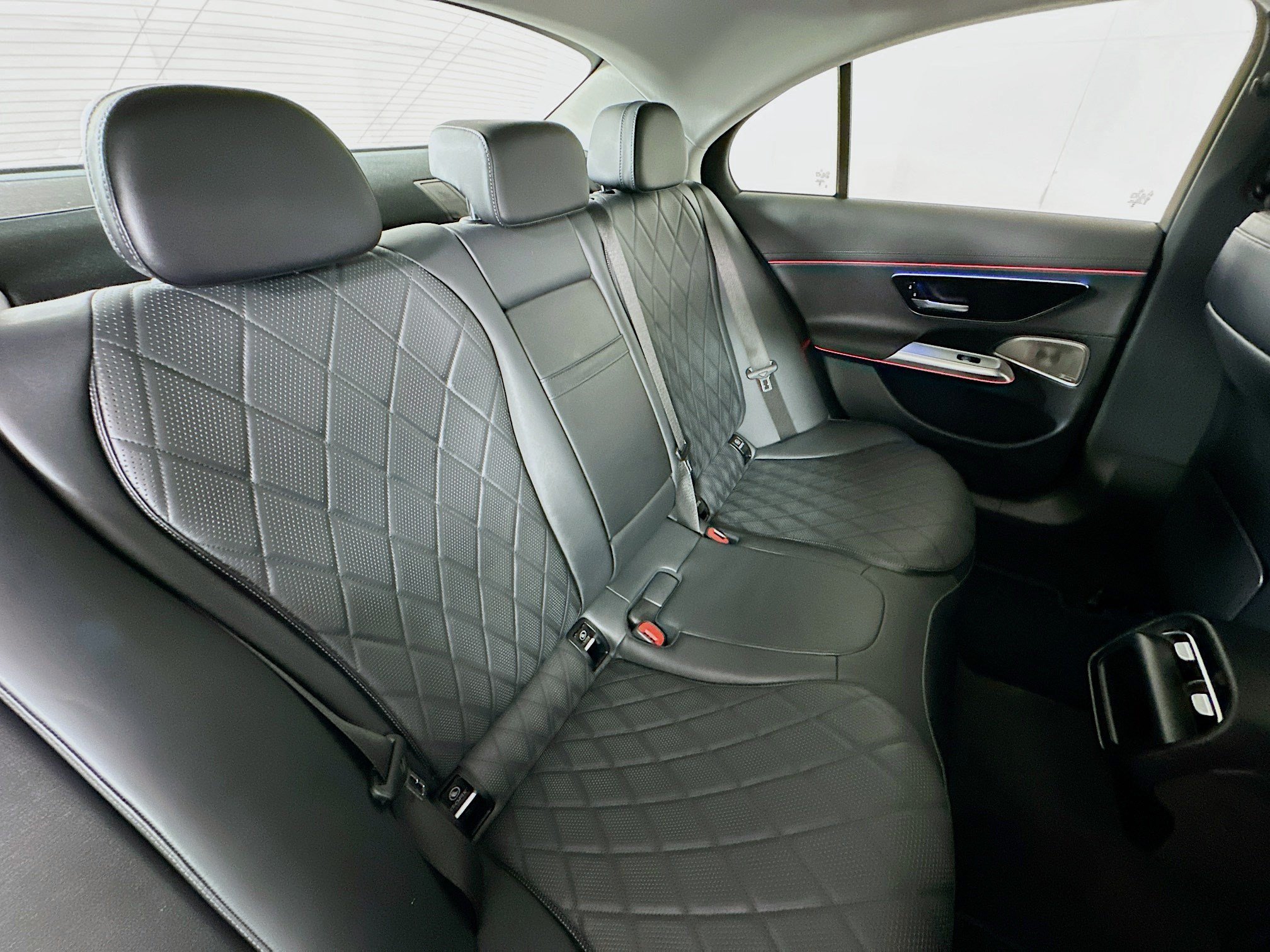 2024 Mercedes-Benz E-Class 25