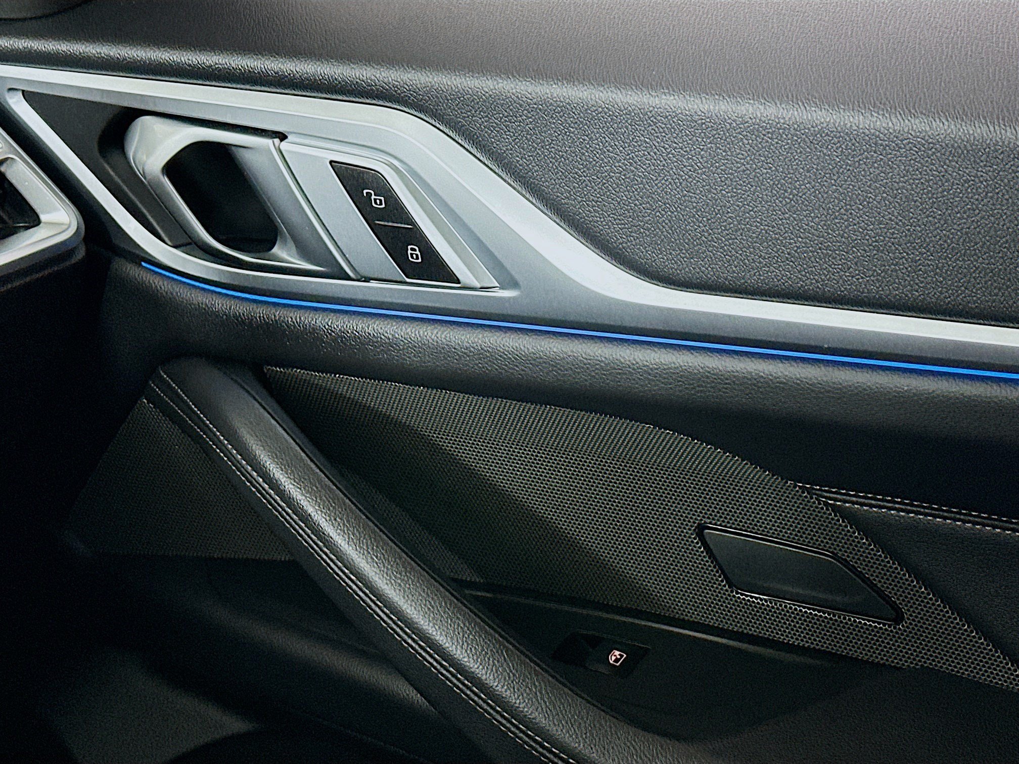2025 BMW 4 Series 16