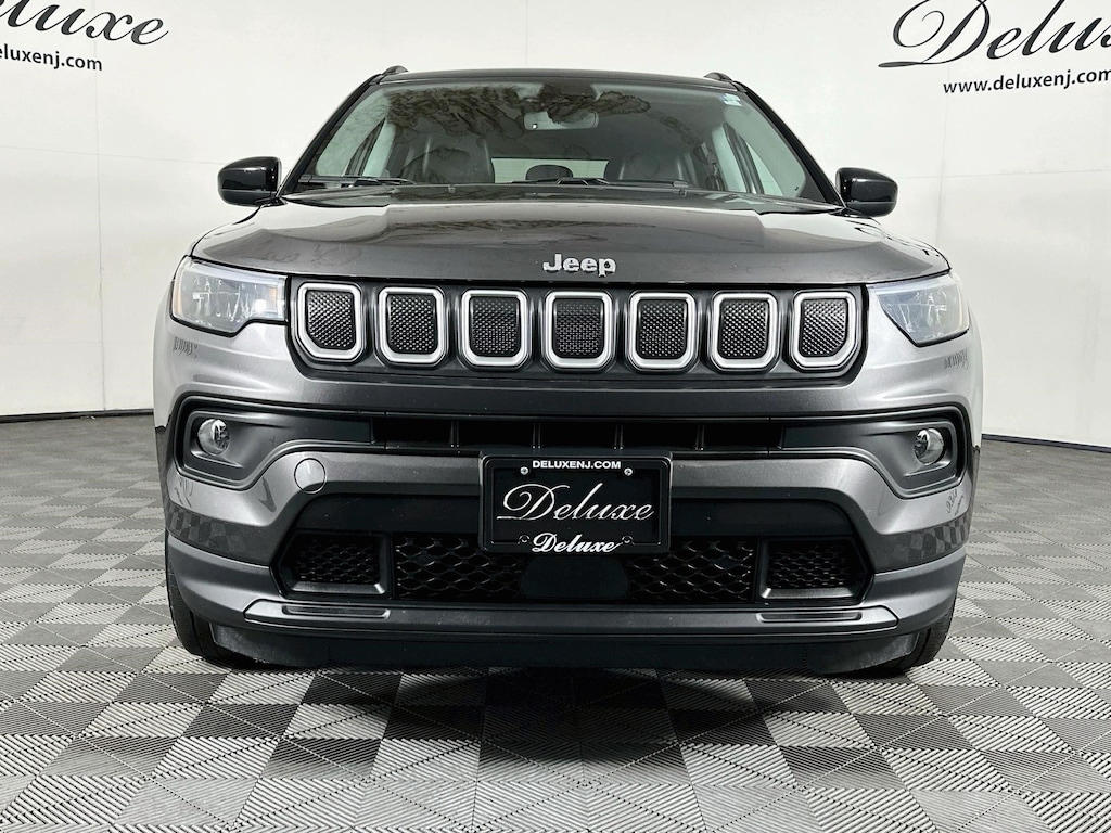Used 2022 Jeep Compass Latitude 4WD SUV,