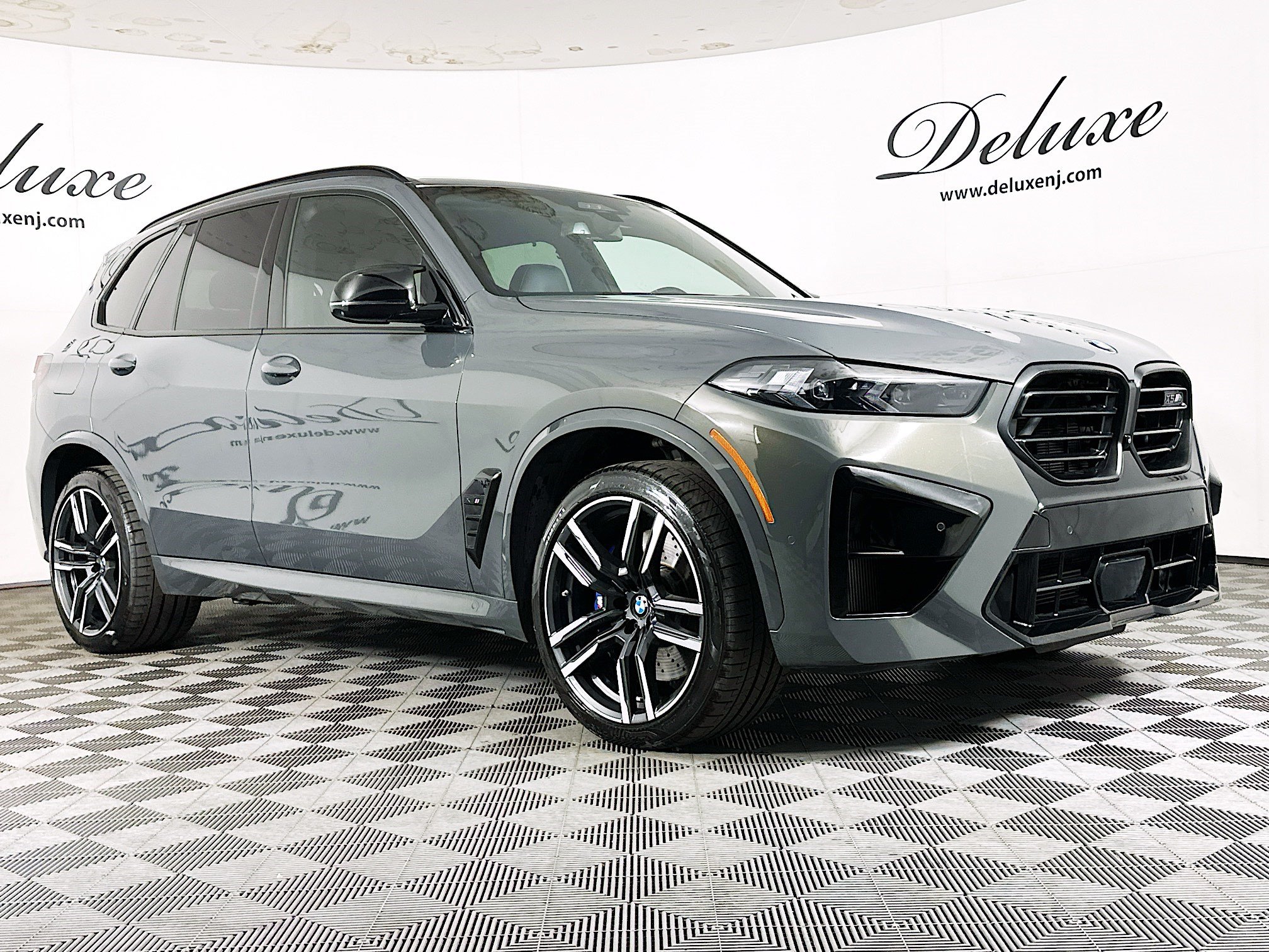 2024 BMW X5 M Competition's photo