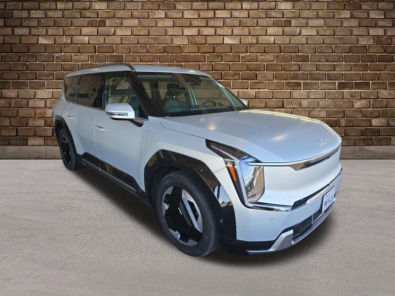 2024 Kia EV9 Land AWD's photo