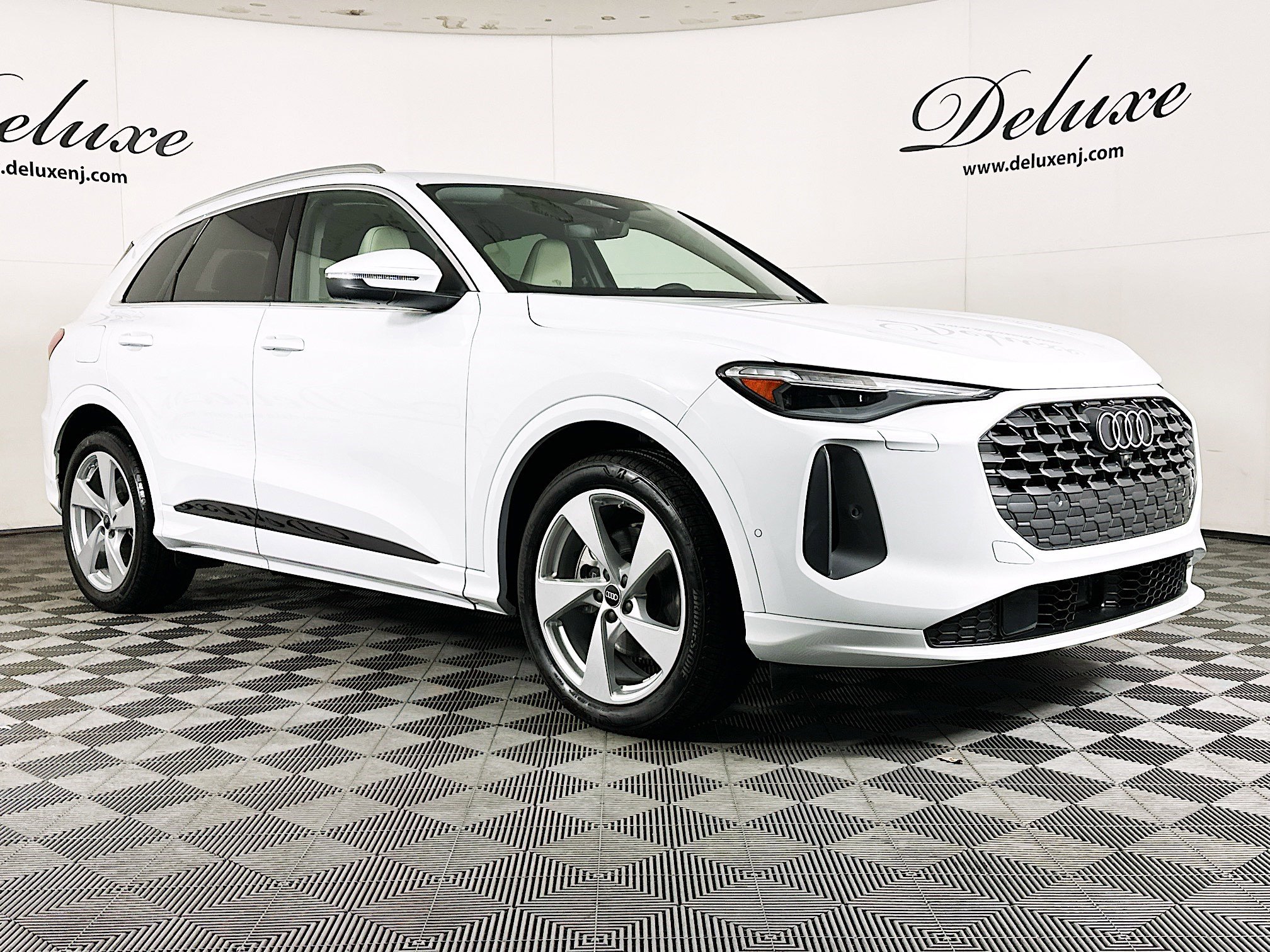 2025 Audi New Q5 Prestige's photo