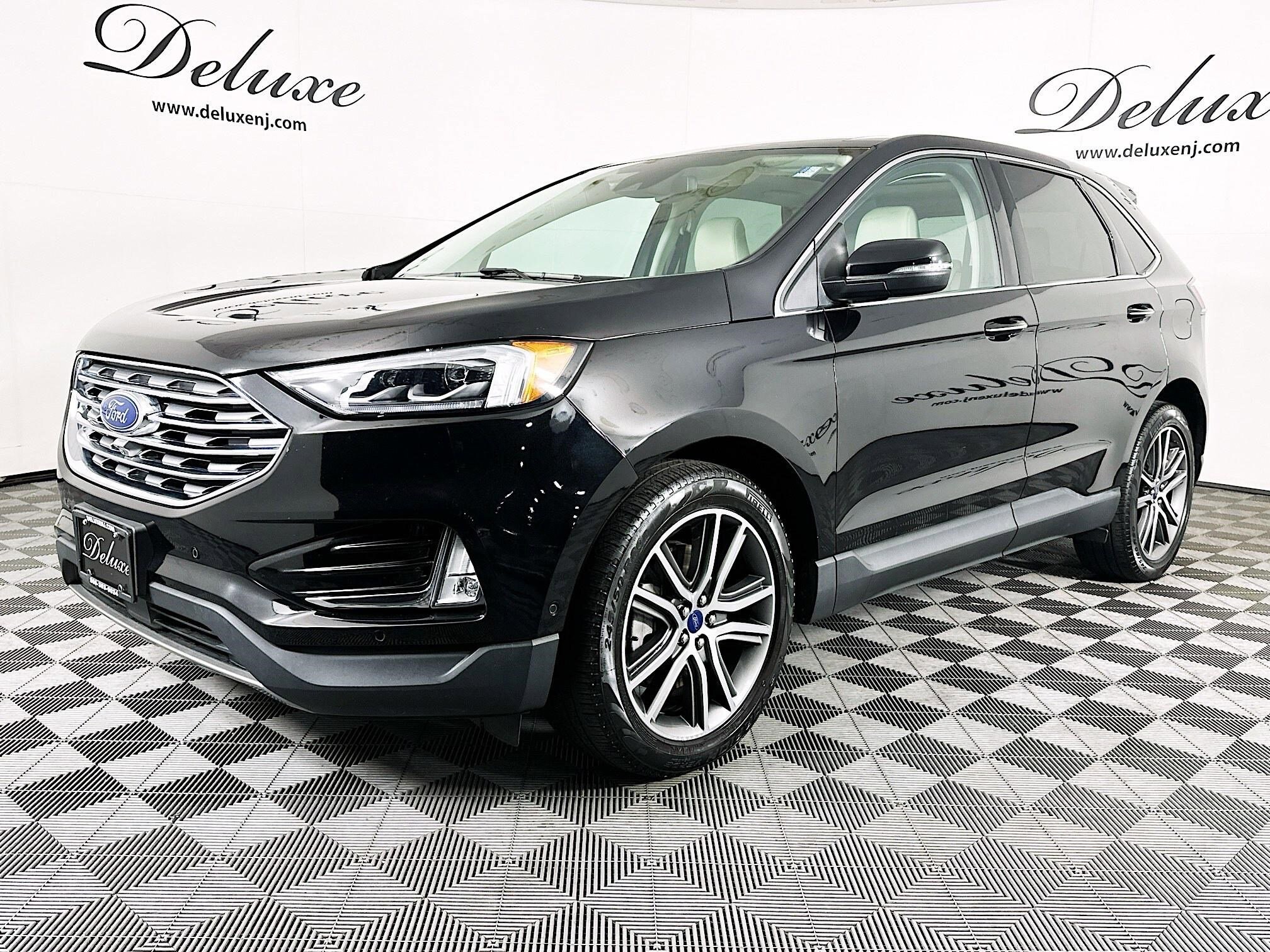 2021 Ford Edge Titanium photo 3