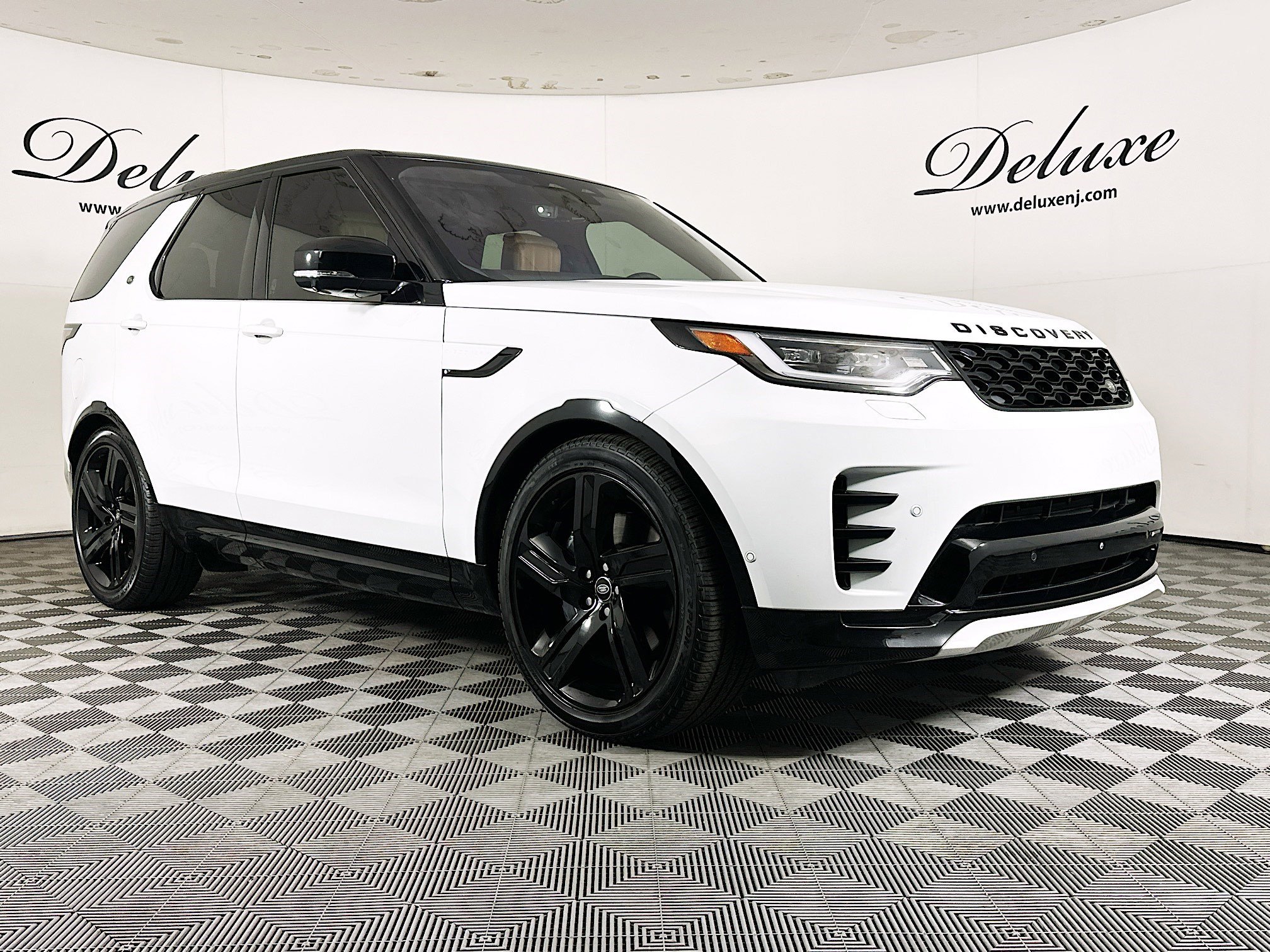 2023 Land Rover Discovery HSE R Dynamic's photo