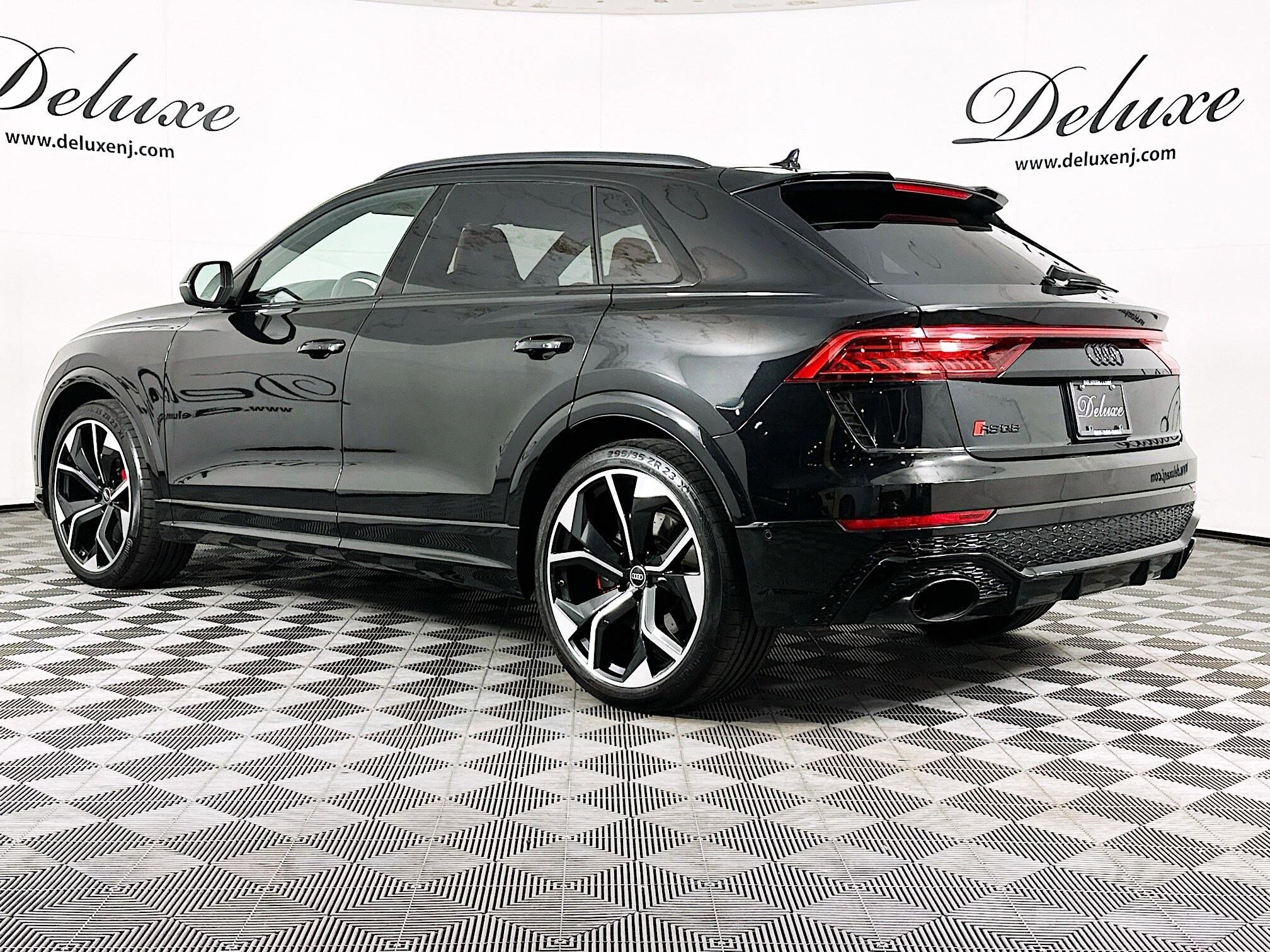 2023 Audi RS Q8 photo 4