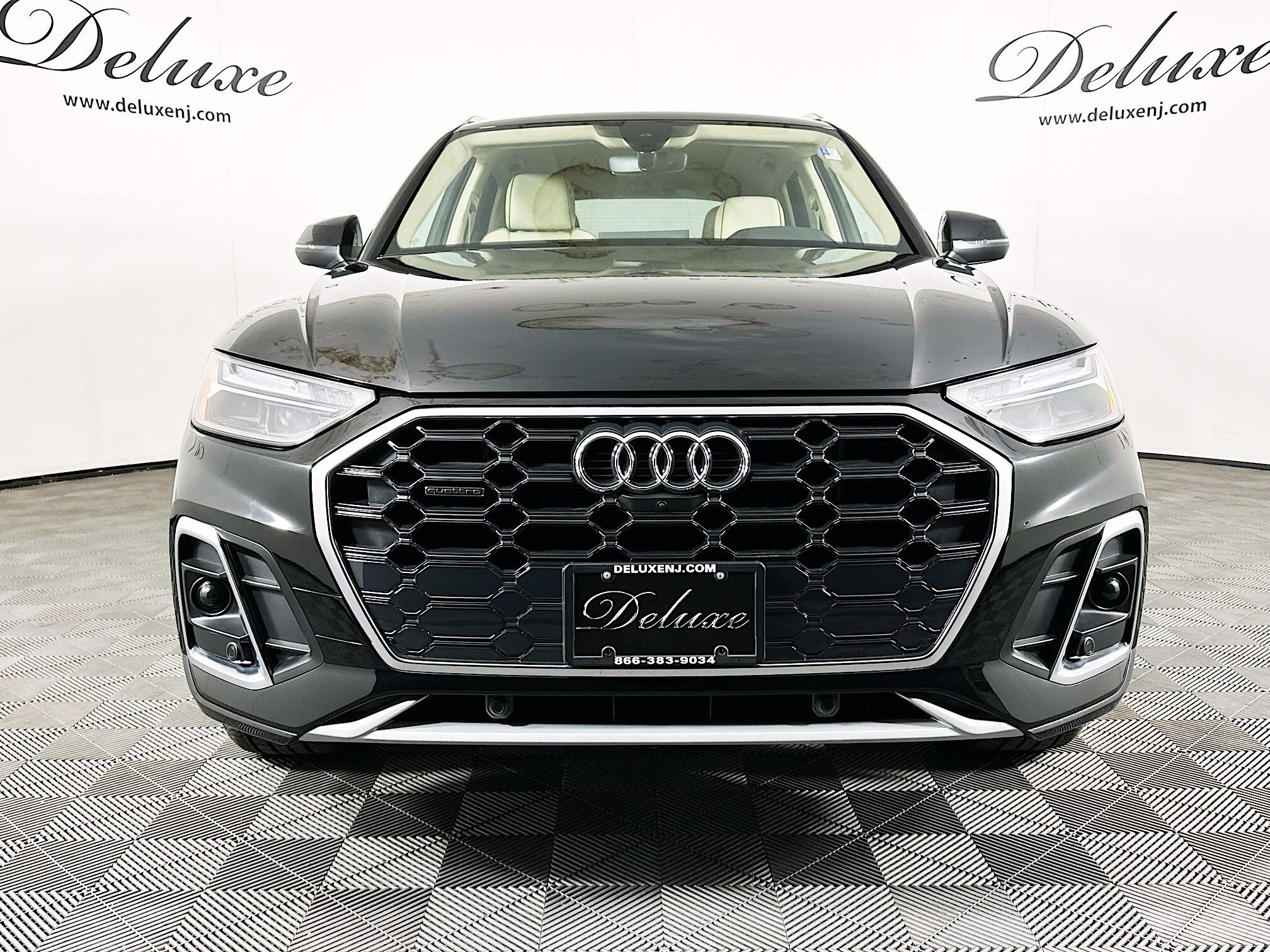 2024 Audi Q5 55 TFSI S line Premium Plus photo 2