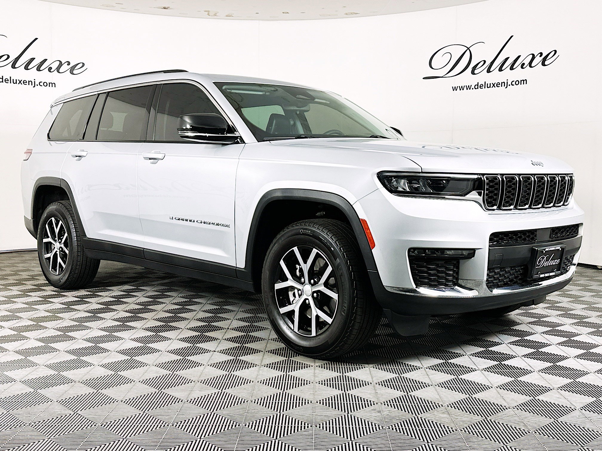 2023 Jeep Grand Cherokee L Limited's photo