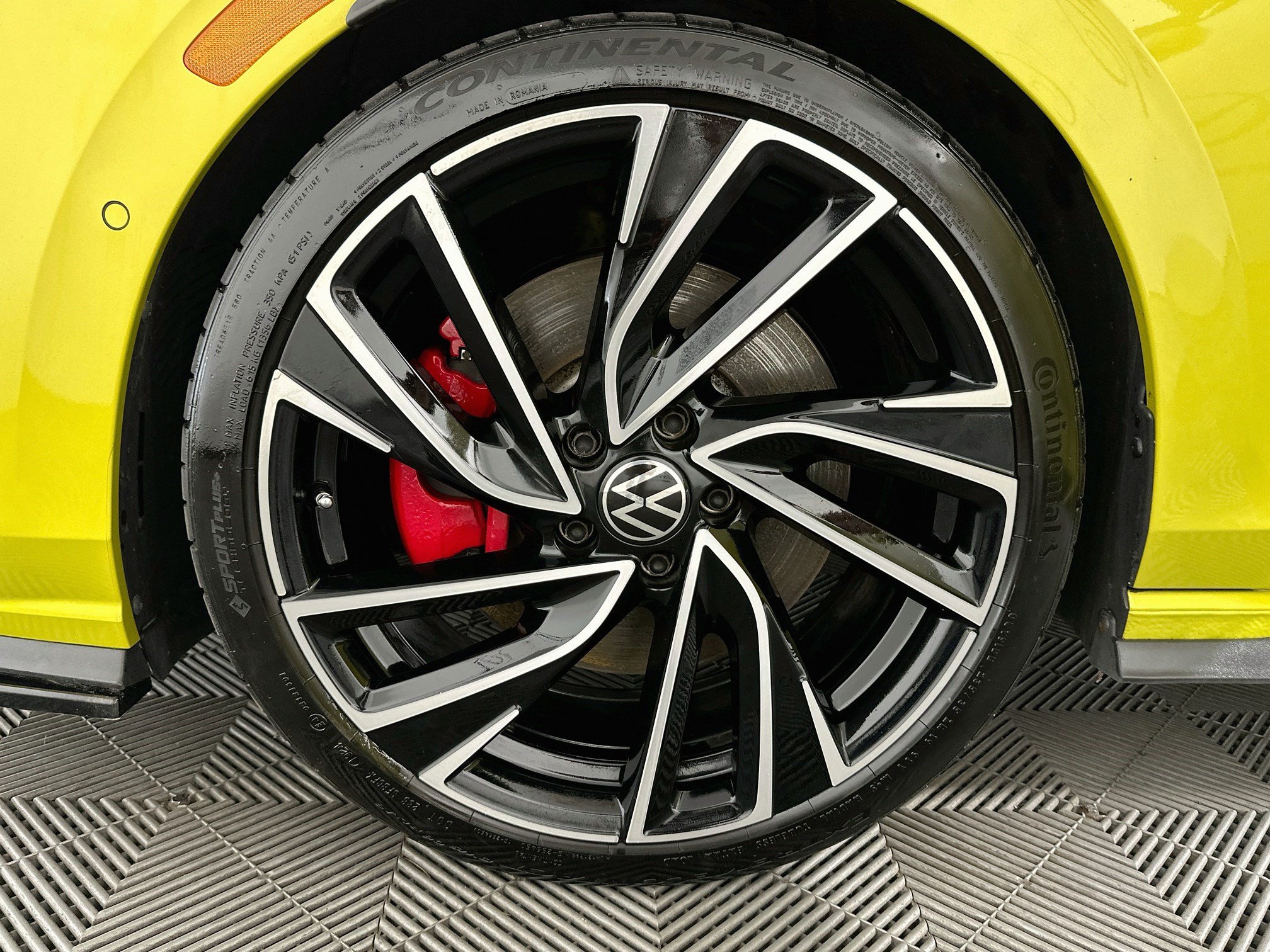 2022 Volkswagen Golf GTI 33