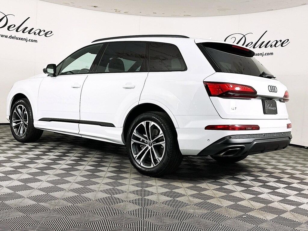 Used 2025 Audi Q7 45 TFSI Premium Plus Quattro SUV,