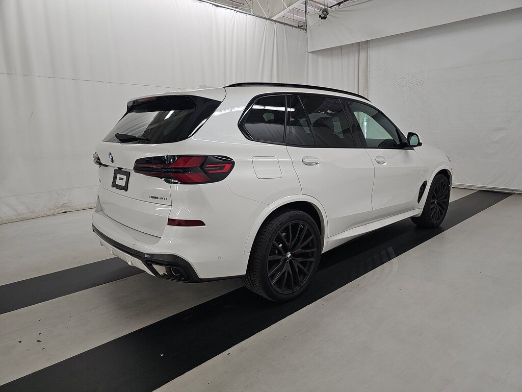Used 2024 BMW X5 xDrive40i xDrive40i Sports Activity Vehicle