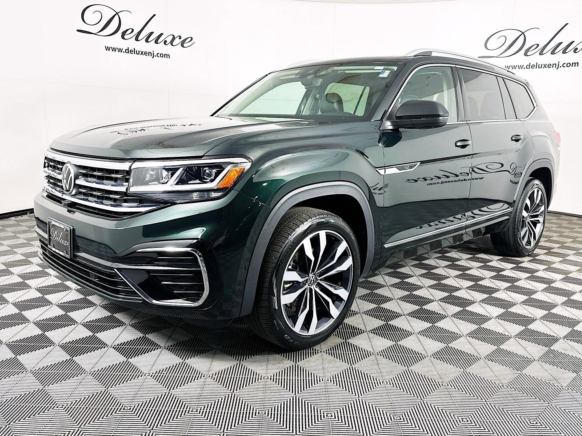 2022 Volkswagen Atlas SEL Premium R-Line photo 3