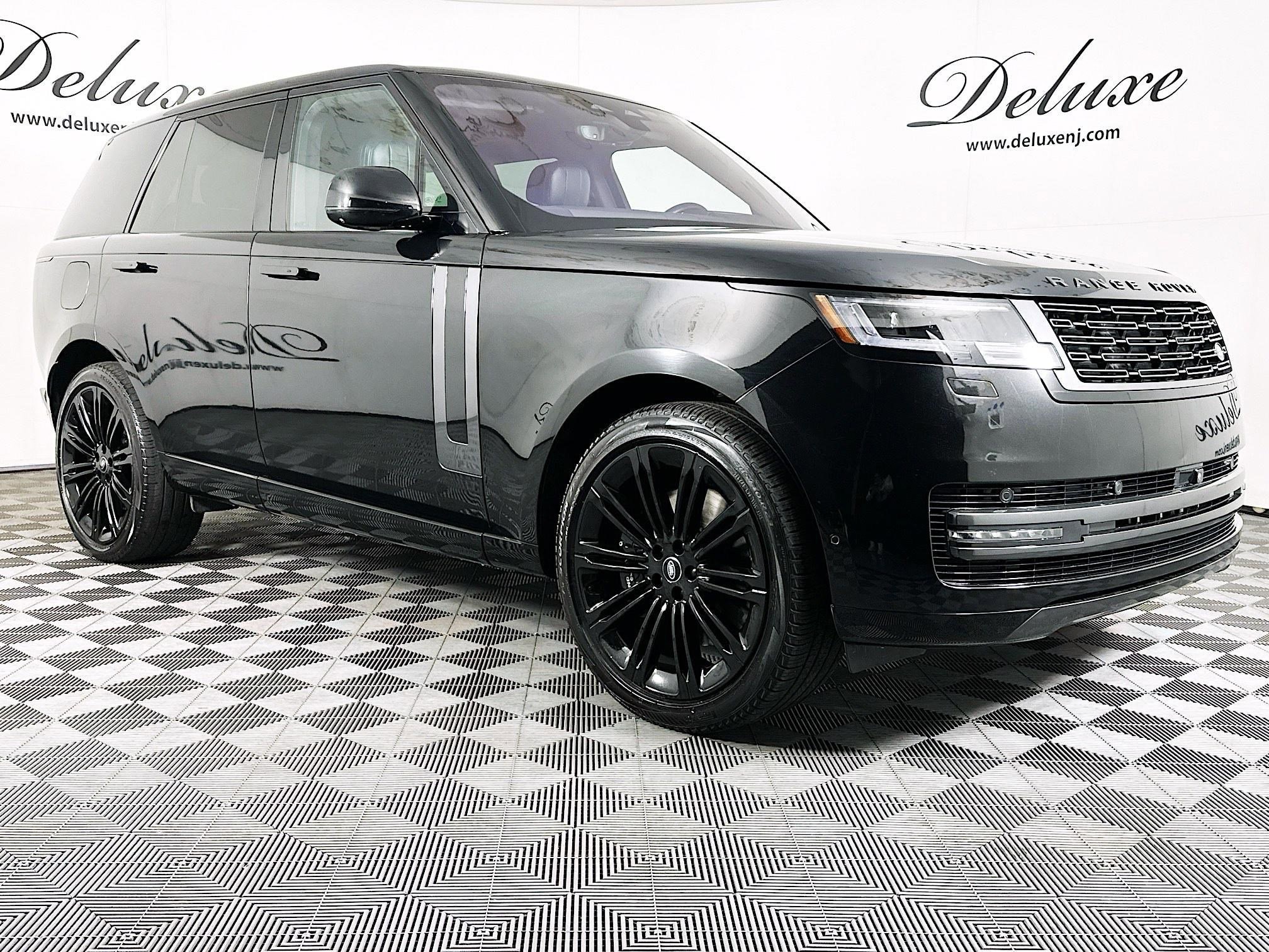 2023 Land Rover Range Rover SE's photo