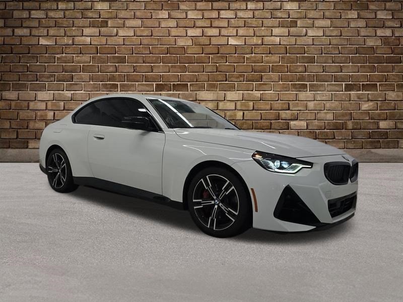 2023 BMW 2 Series 230i xDrive Coupe's photo