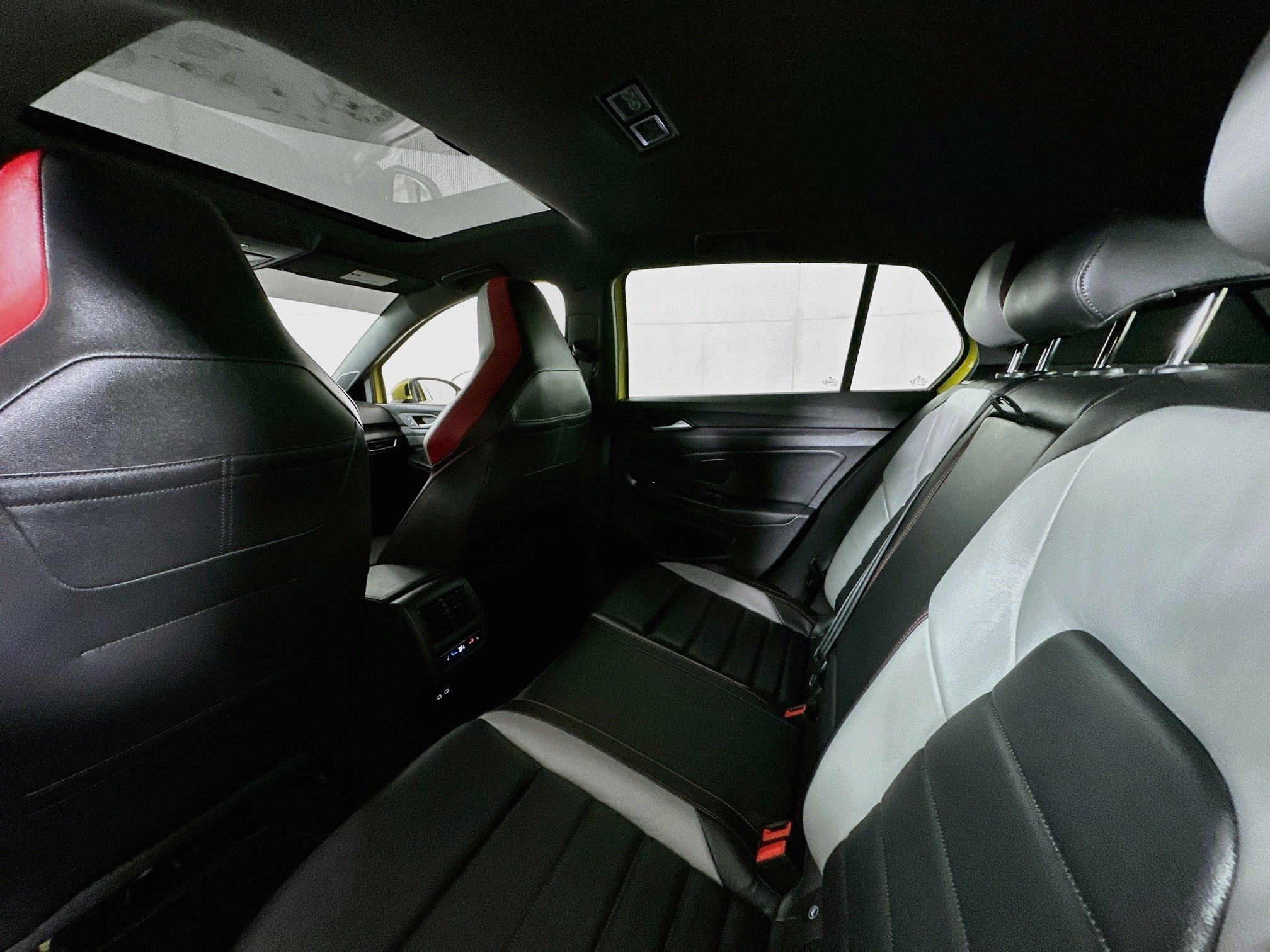 2022 Volkswagen Golf GTI 22