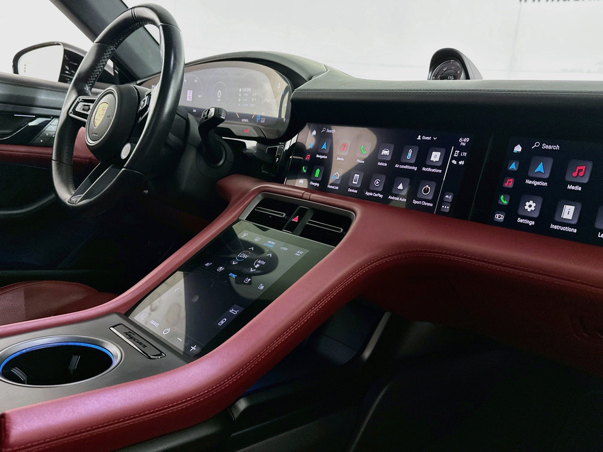 2023 Porsche Taycan 28
