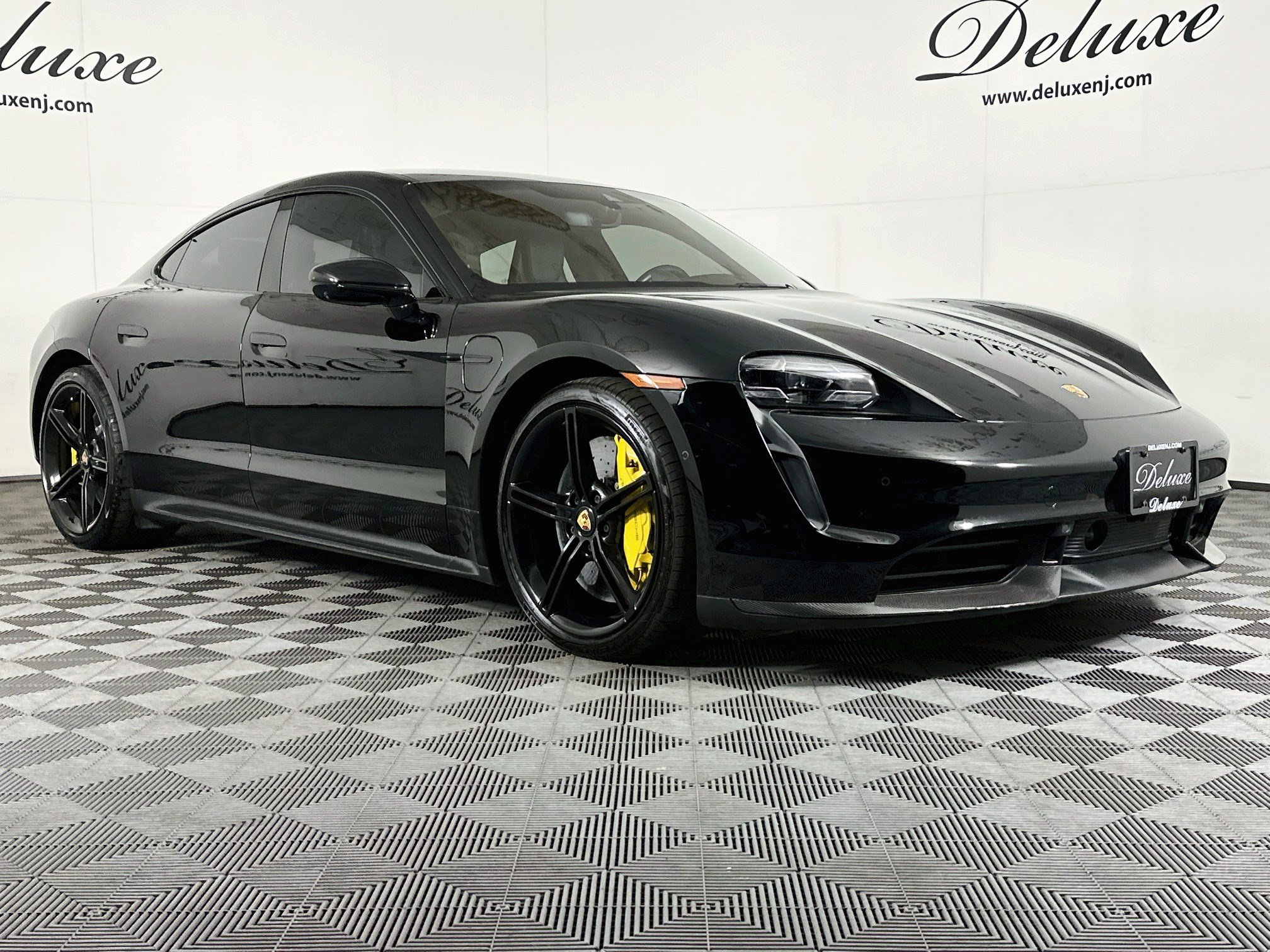 2022 Porsche Taycan 34
