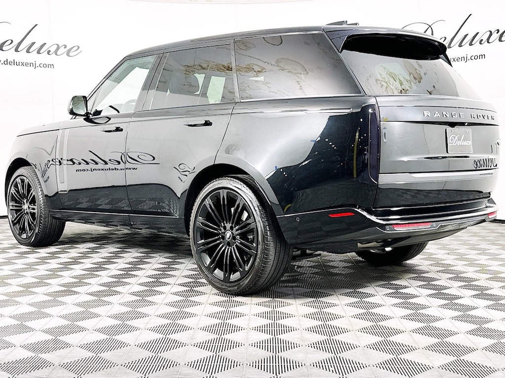 Used 2023 Land Rover Range Rover P530 SE AWD SUV,