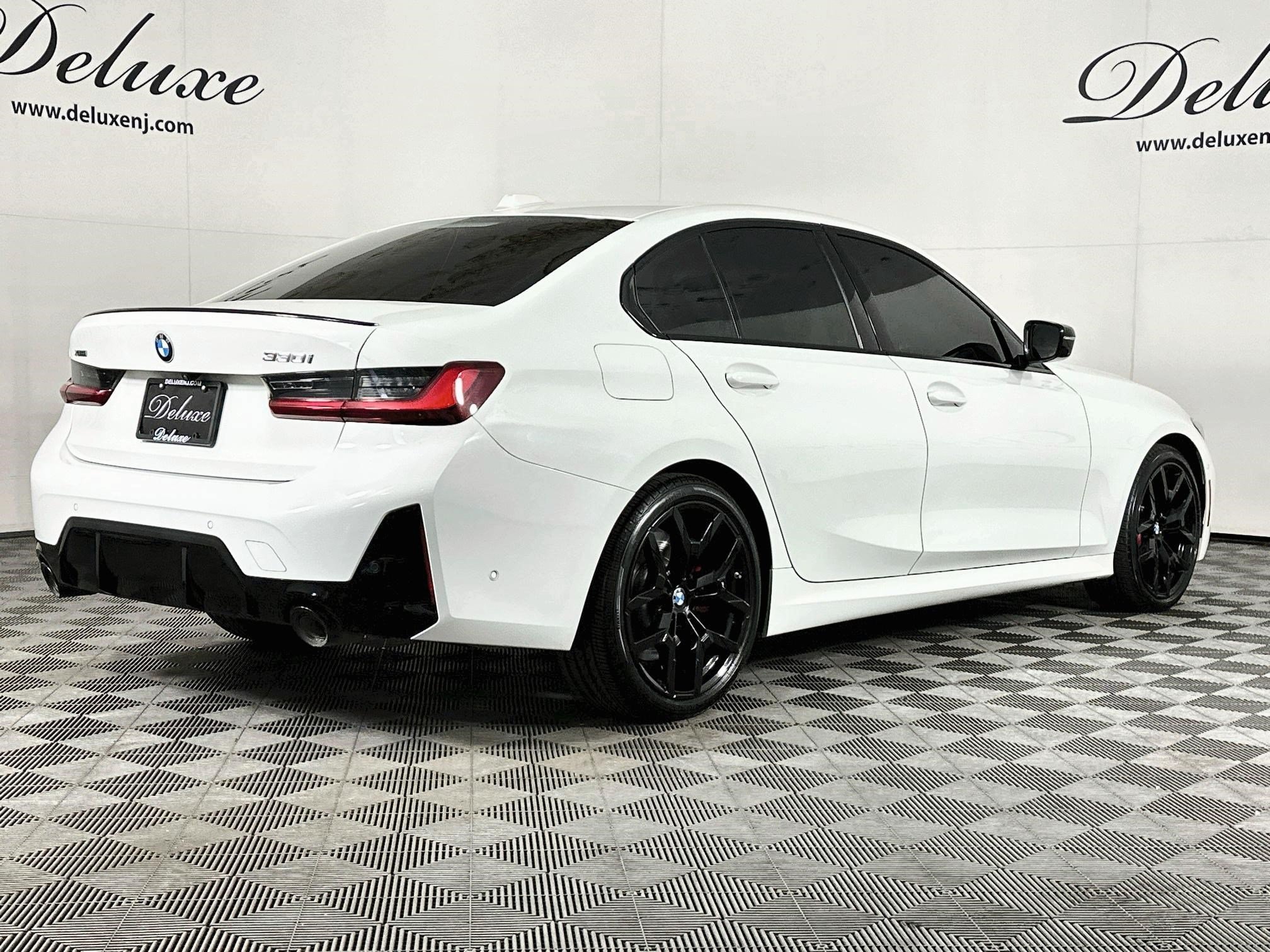 2025 BMW 3 Series 5