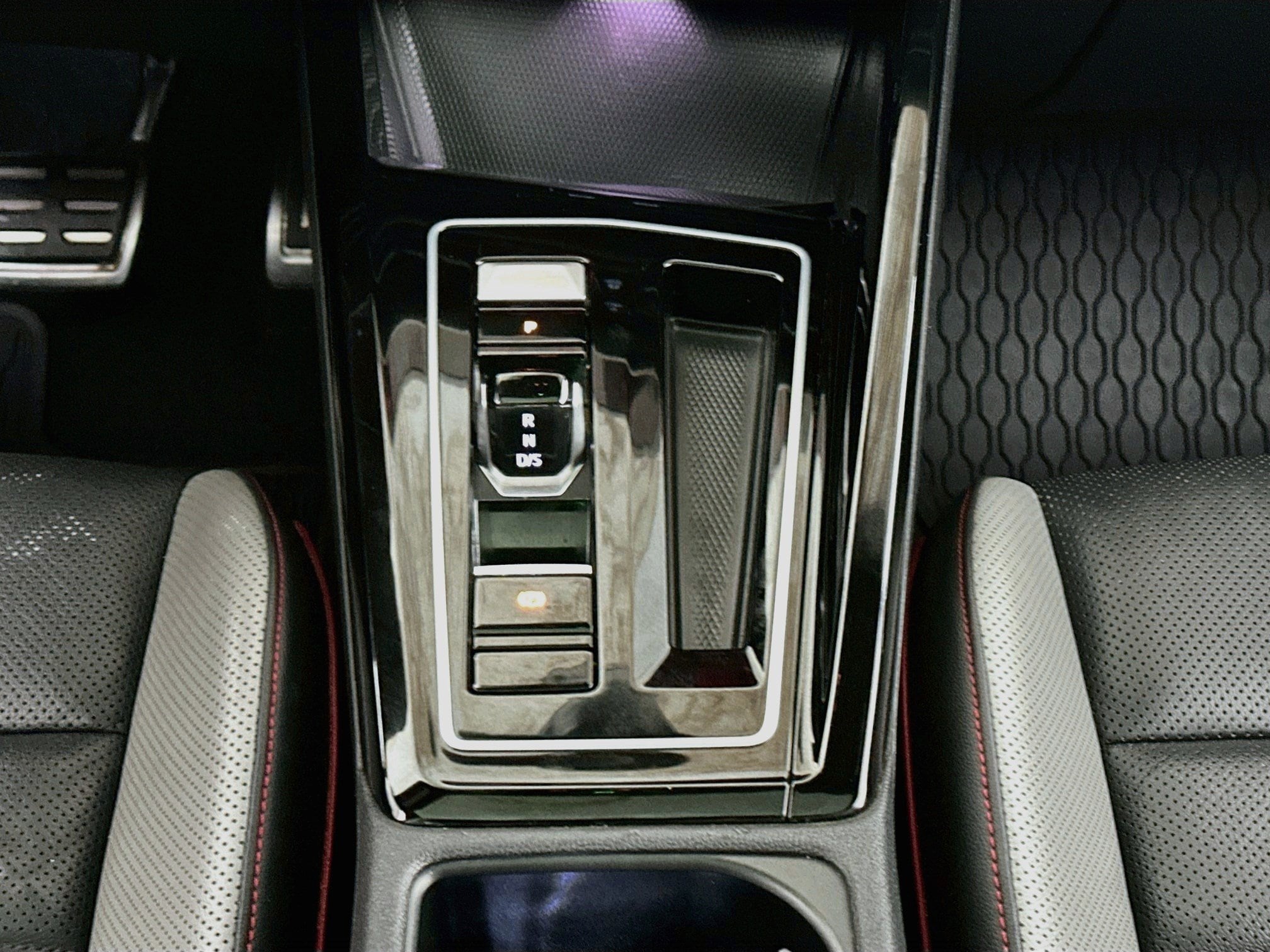 2023 Volkswagen Golf GTI 12