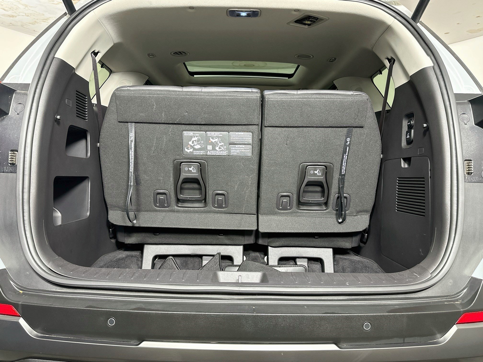 2025 Kia Carnival 25