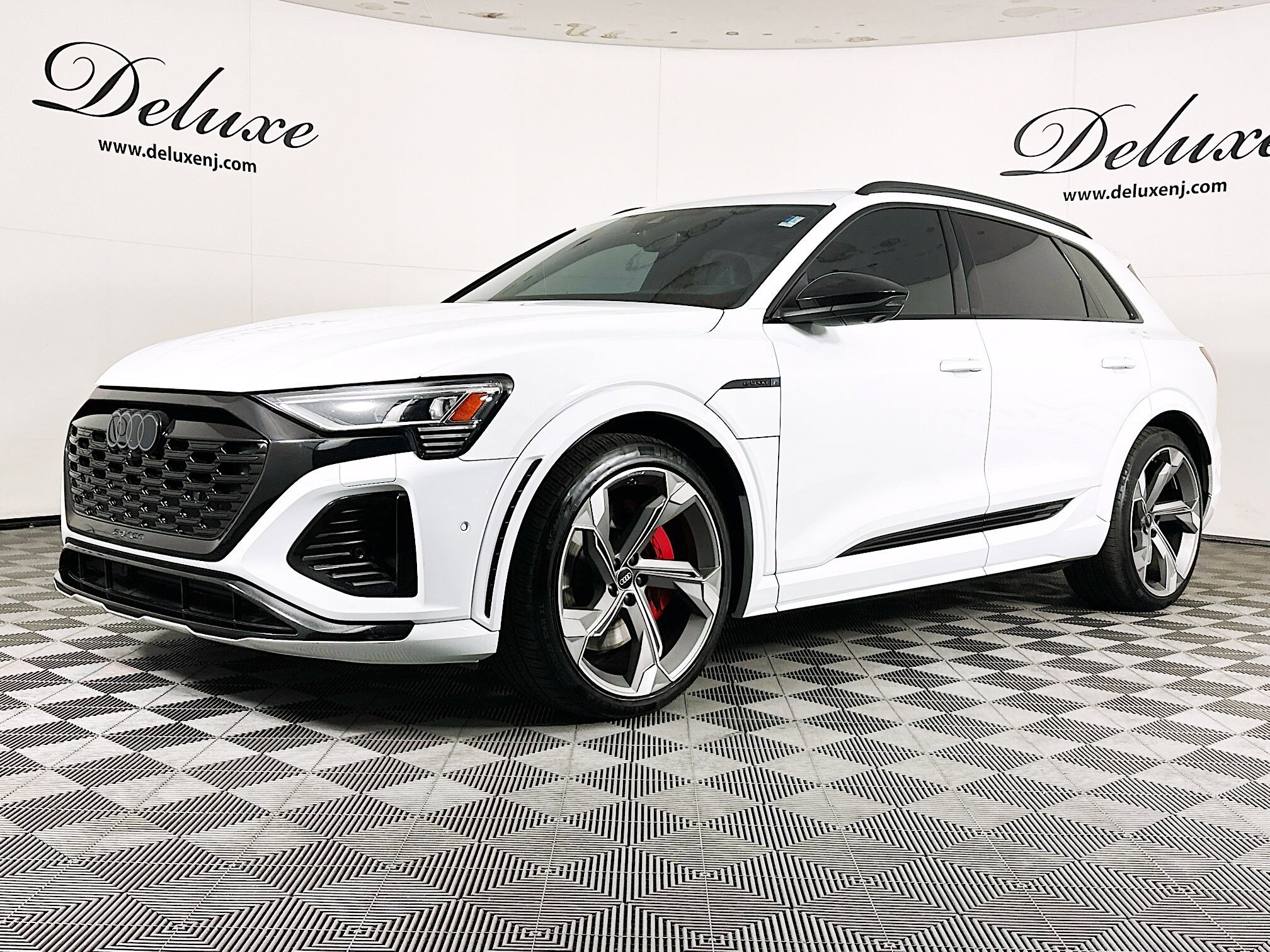 2024 Audi SQ8 Premium Plus photo 3