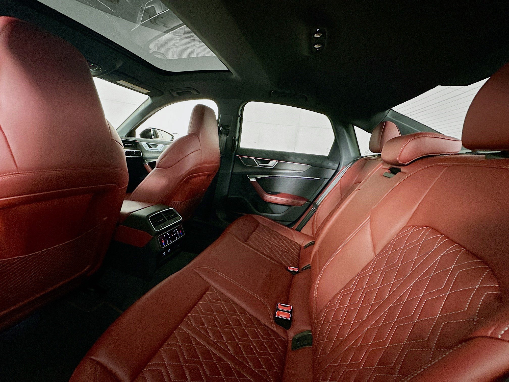 2025 Audi S6 24