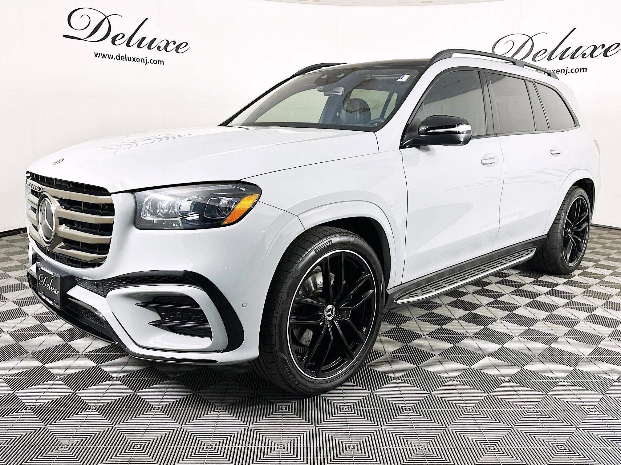 2024 Mercedes Benz GLS 580 4MATIC photo 3