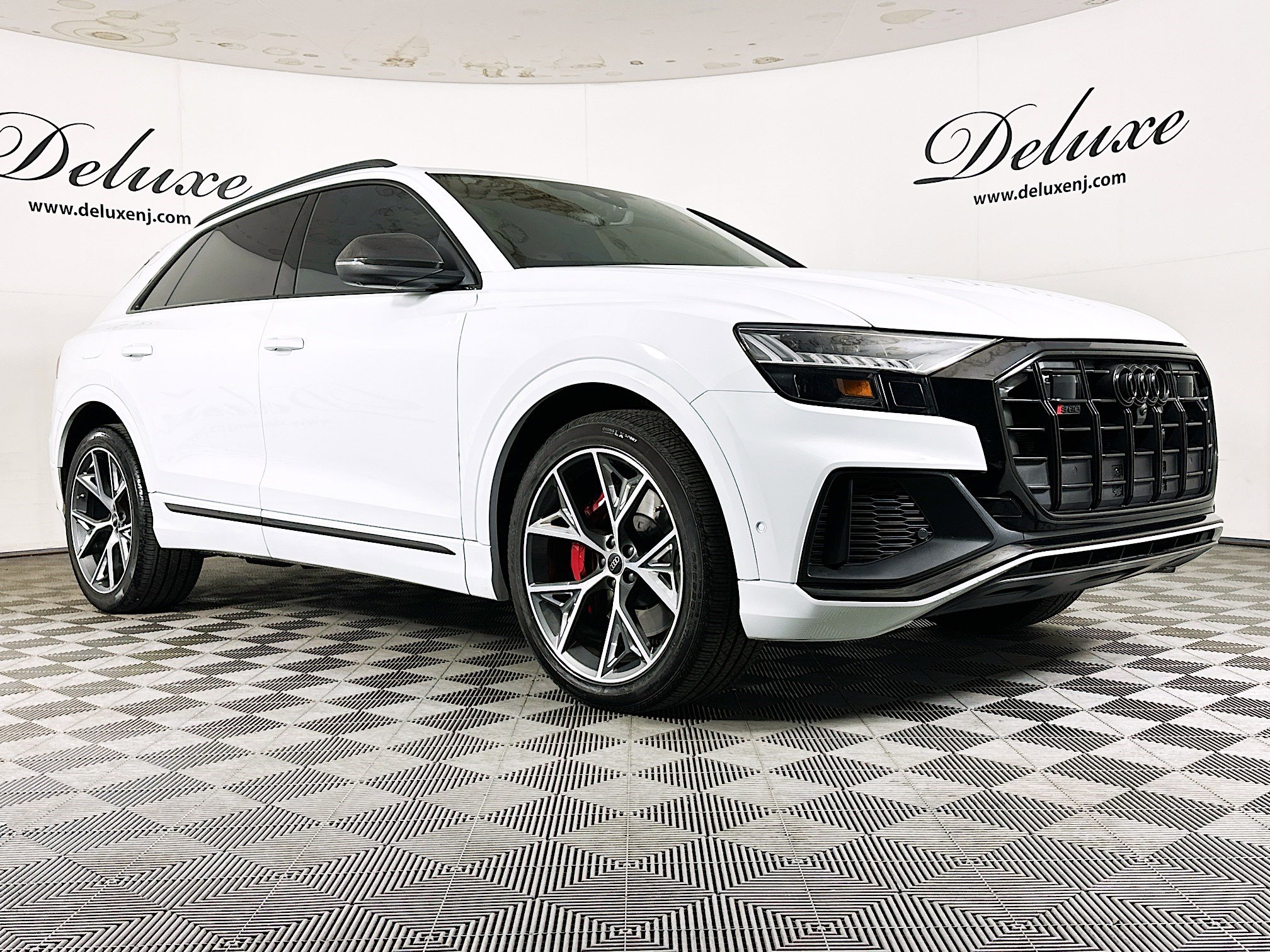 2023 Audi SQ8 Premium Plus's photo