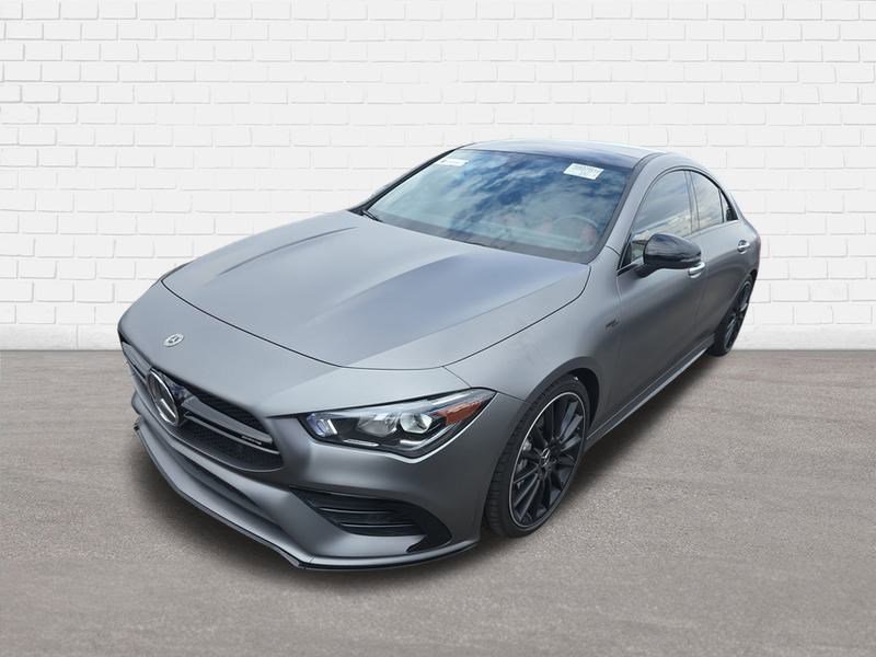 2022 Mercedes Benz CLA 35 AMG photo 2