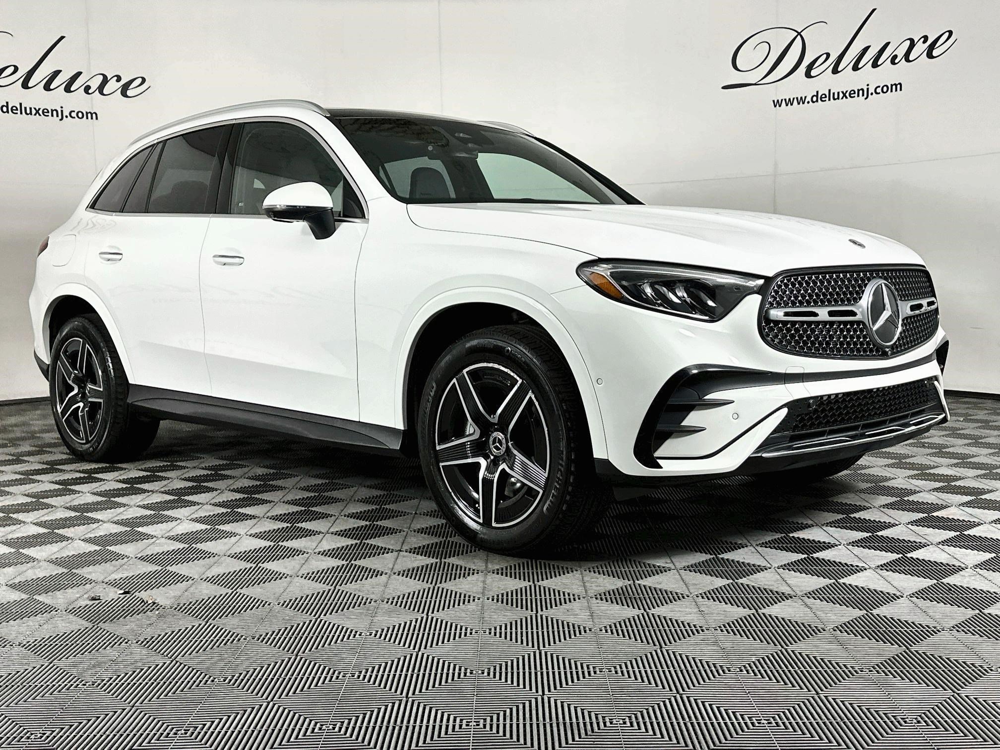 2025 Mercedes-Benz GLC